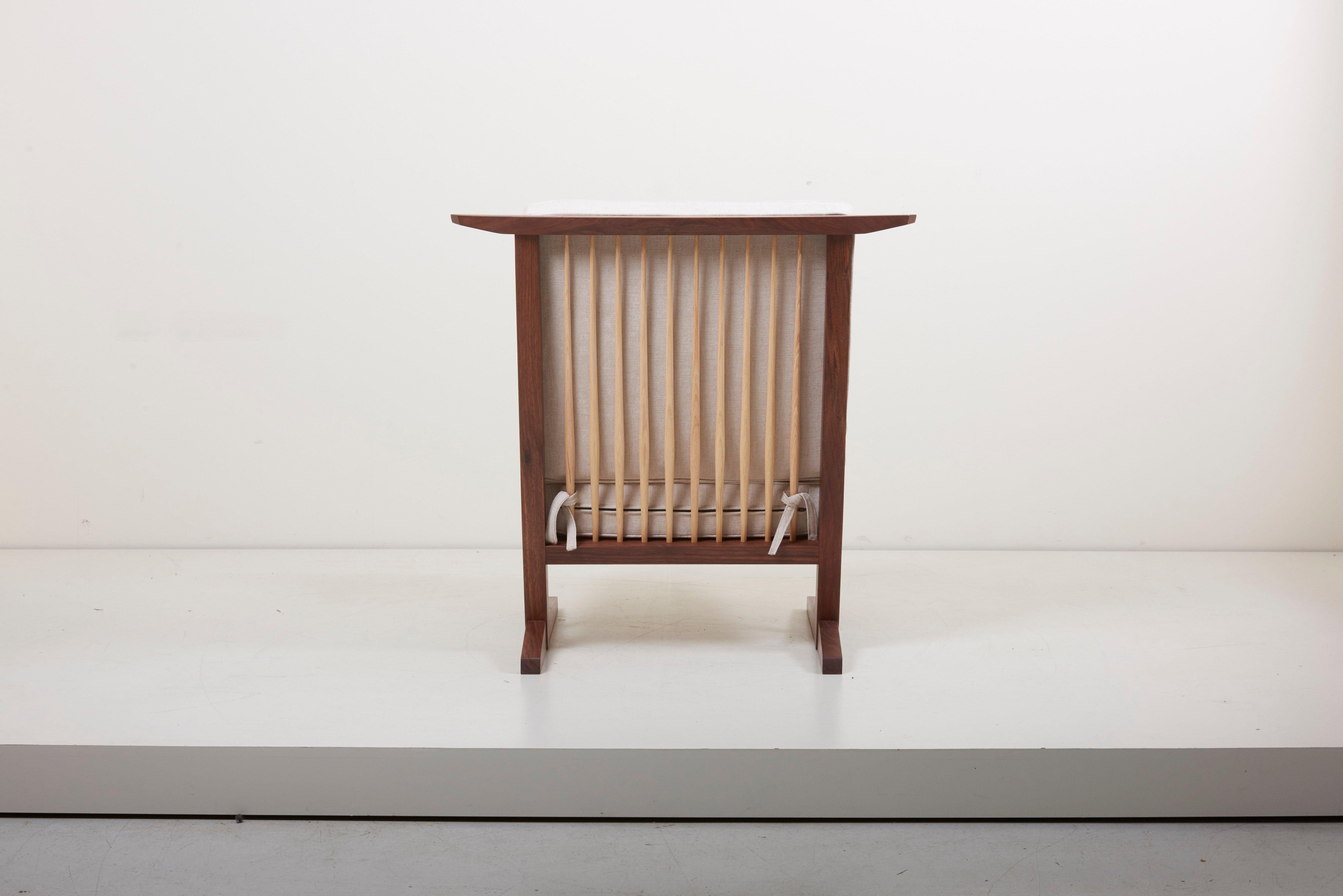 Conoid Loungesessel von Mira Nakashima, entworfen nach einem Entwurf von George Nakashima (Moderne der Mitte des Jahrhunderts) im Angebot