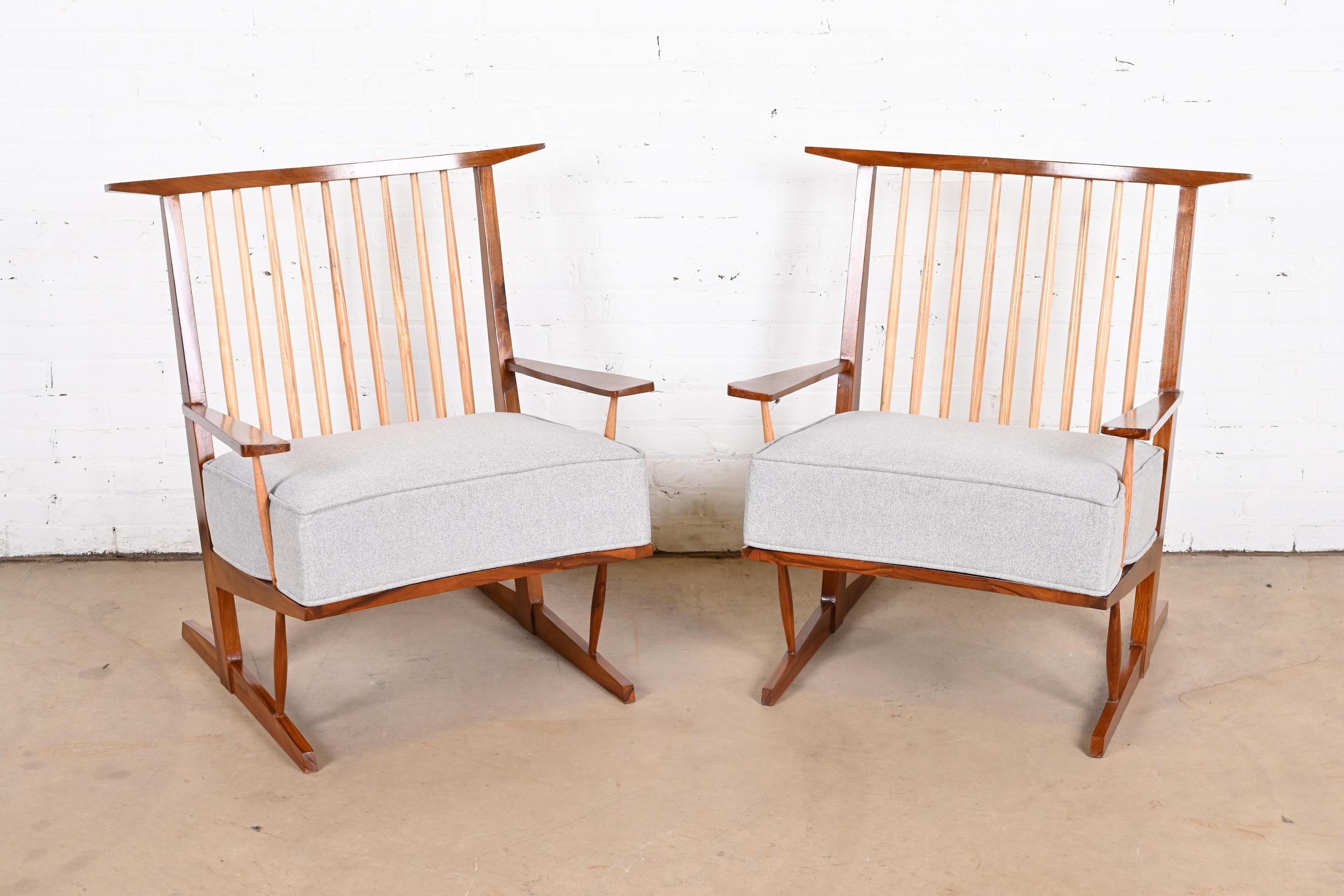 Organic Modern Conoid Lounge Chairs in Sculpted Walnut After George Nakashima, Pair For Sale