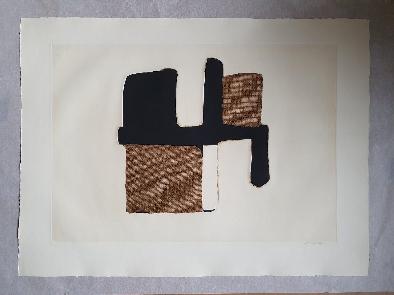 Conrad Marca-Relli
Composition 13
60/75
Mixed media on guarro paper
Poligrafa Edition
Numbered out of 75 and signed in pencil by the artist 
Circa 1977
Work: 43 x 63 cm
With margin: 56 x 77 cm
Perfect condition 
1100 euros 