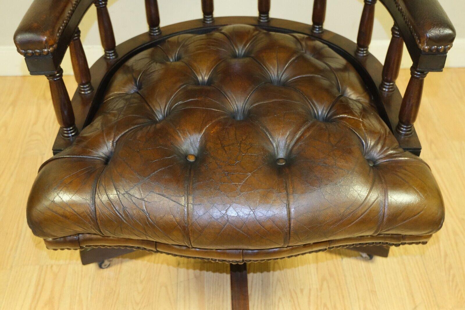 20th Century CONSERVATIVE RESTORED CiGAR BROWN LEATHER OAK CHESTERFIELD CAPTAINS ARMCHAIR For Sale