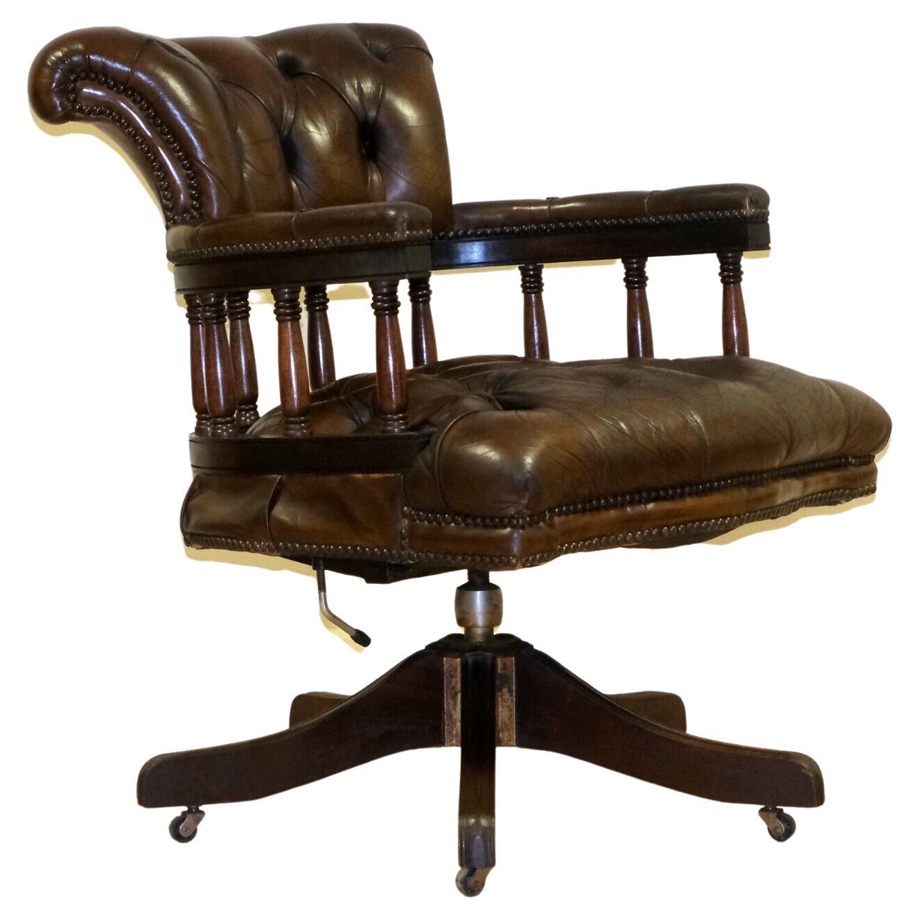 CONSERVATIVE RESTORED CiGAR BROWN LEATHER OAK CHESTERFIELD CAPTAINS ARMCHAIR For Sale