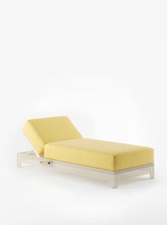 Wintergarten-Sonnenliege aus Edelstahl mit weißer Pulverbeschichtung und Polsterung