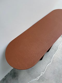 Konsole, Asymmetrisches Beindesign, Backstein-Holz-Beton-Spatel-Finish, Italien