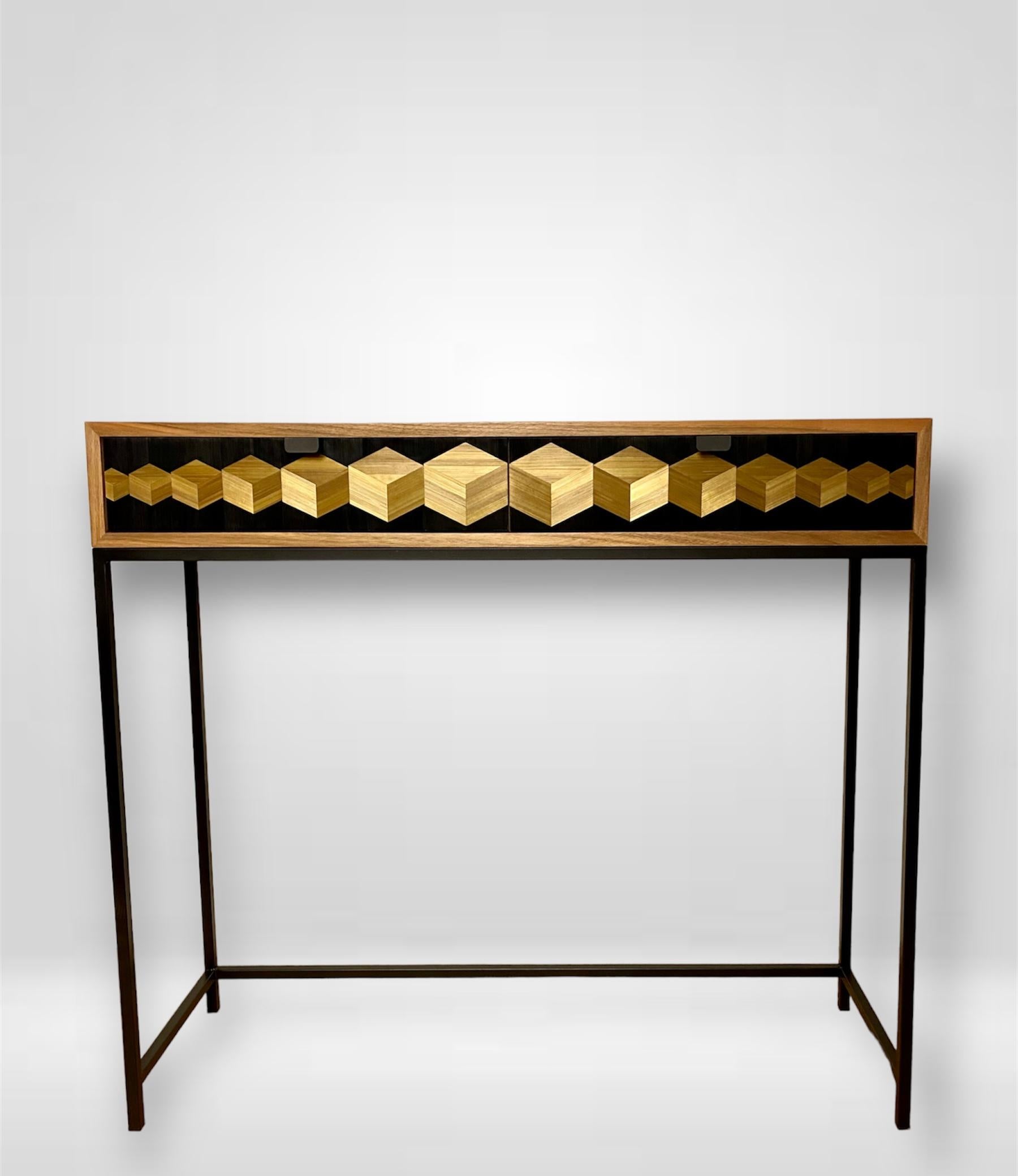 This console is elegant and functional.
It is ideal in an entrance hall, in your living room or even in a bedroom or office. It offers two beautiful storage spaces thanks to its fully-extending drawers mounted on invisible runners with shock