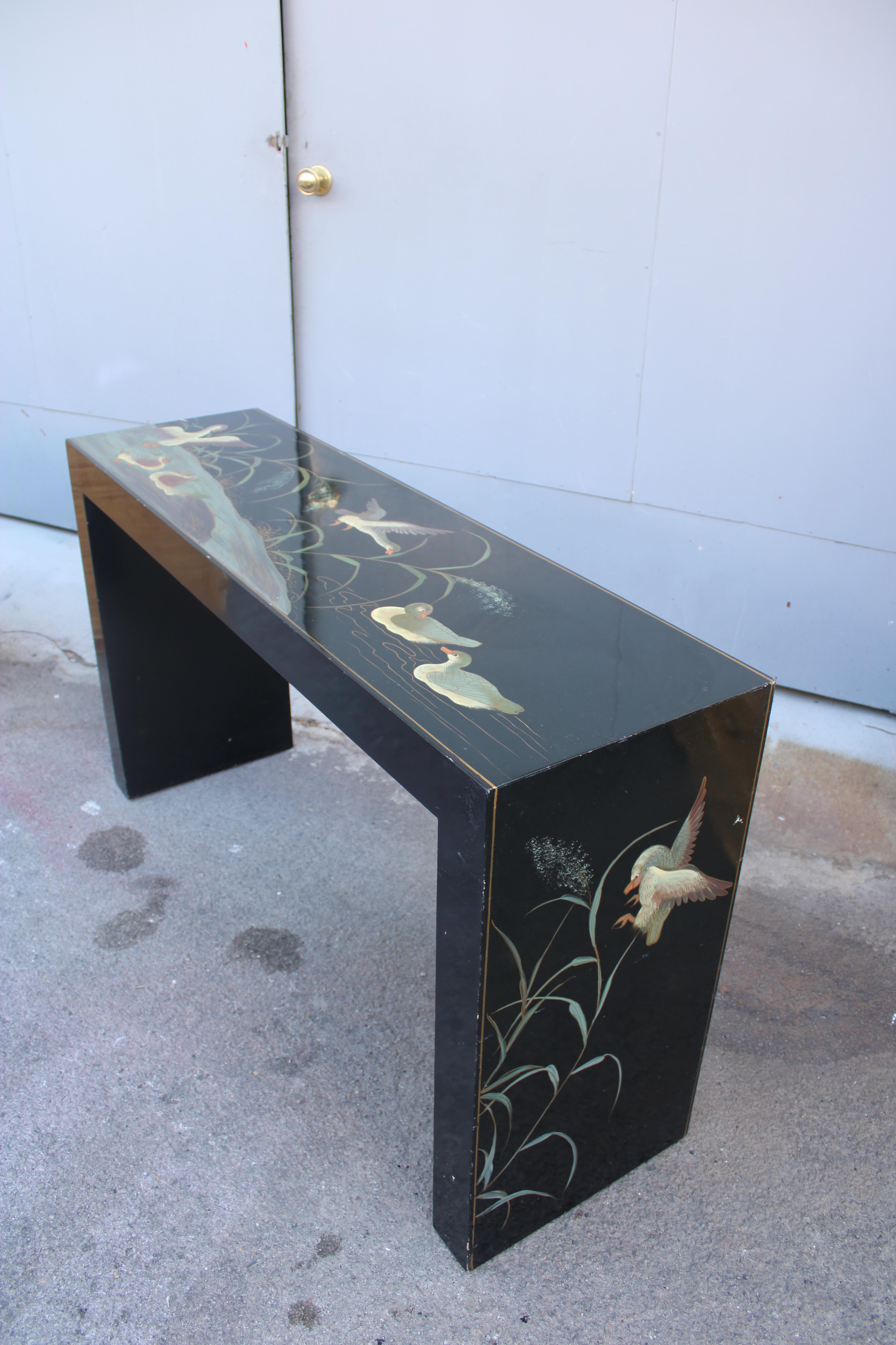 Late 20th Century Console décorative en laque chinoise avec plantes et anare vert 1970 en vente