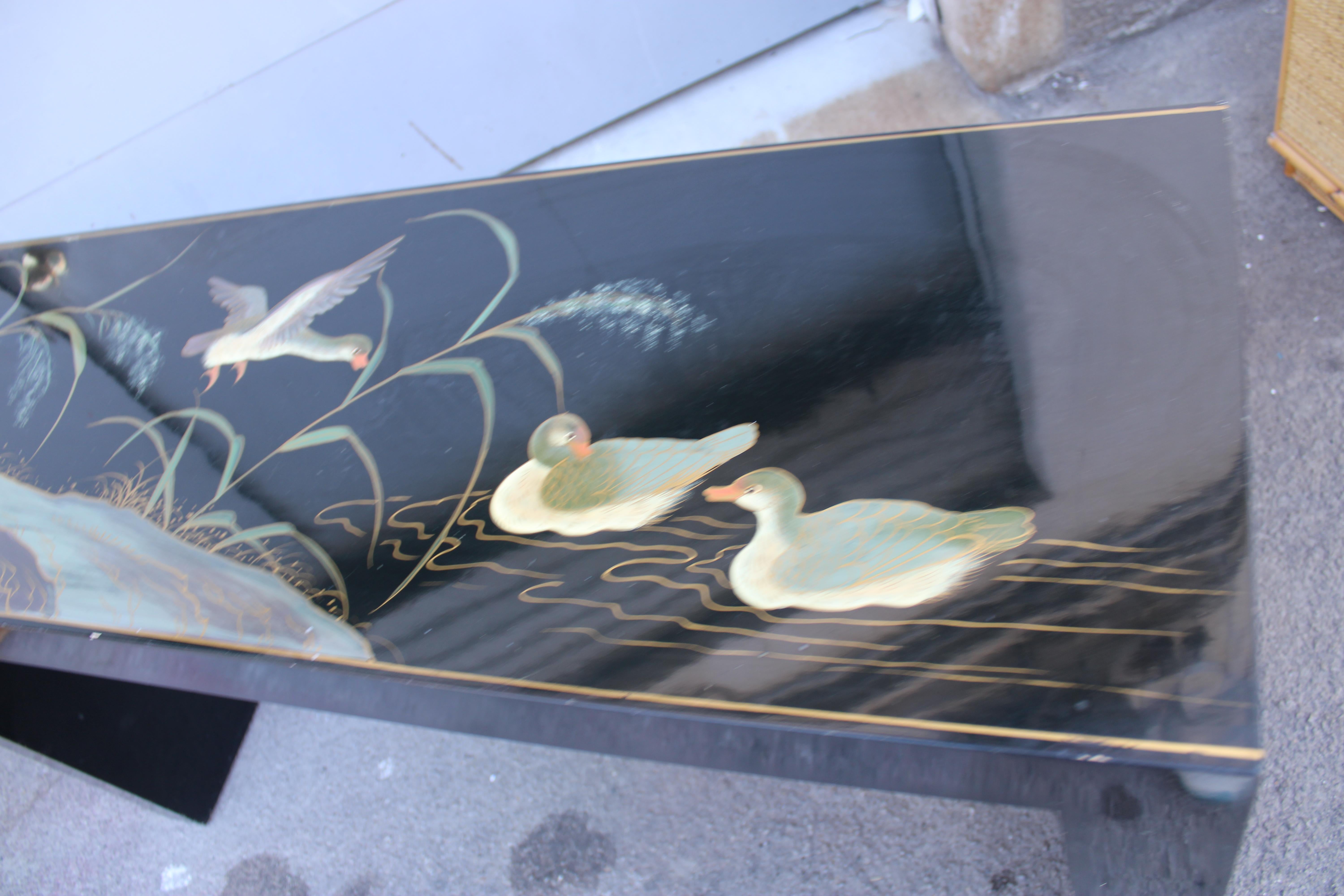 Console décorative en laque chinoise avec plantes et anare vert 1970 en vente 1