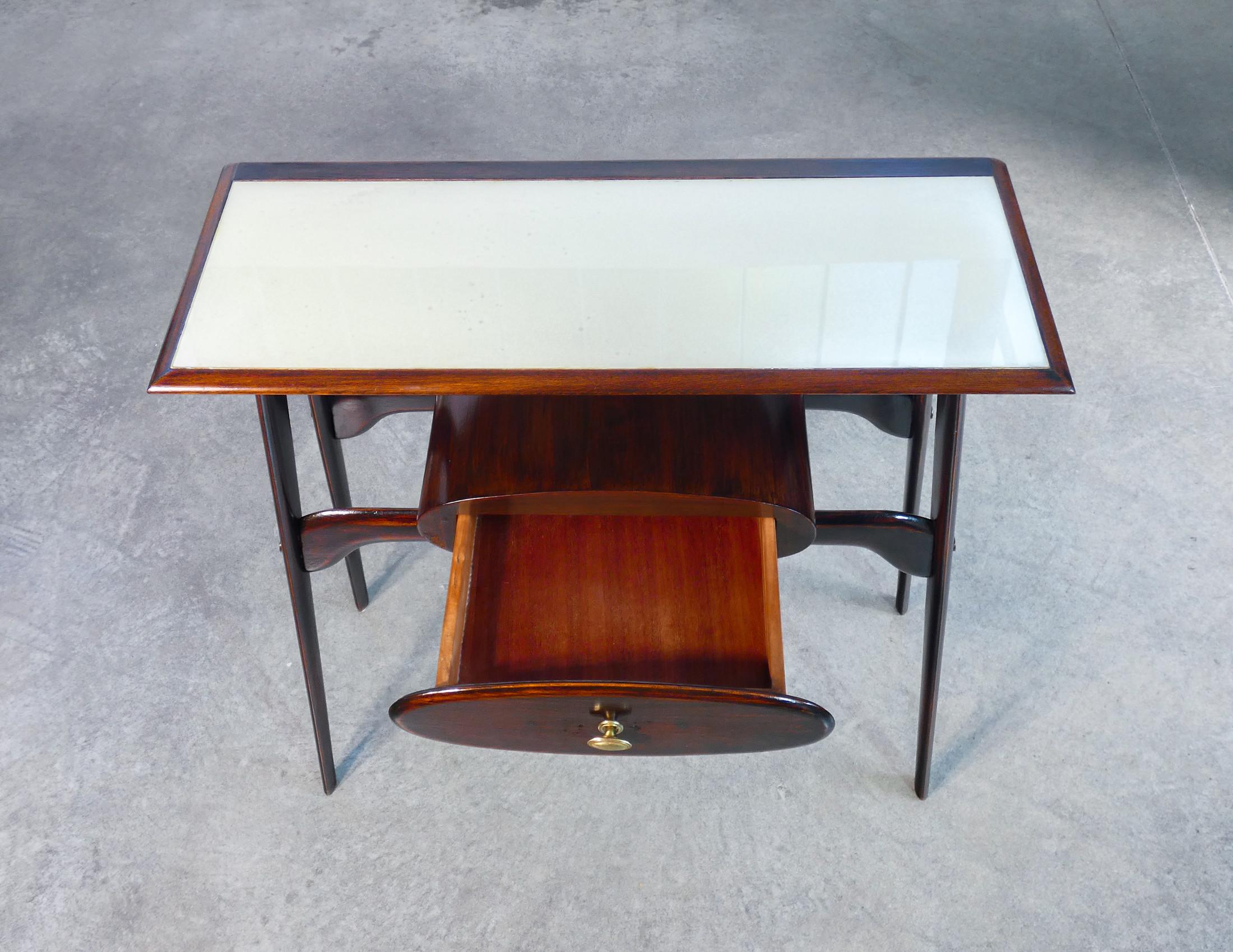 Console, design Ignazio GARDELLA in legno, cassetto e piano in vetro. Anni 50 For Sale 1