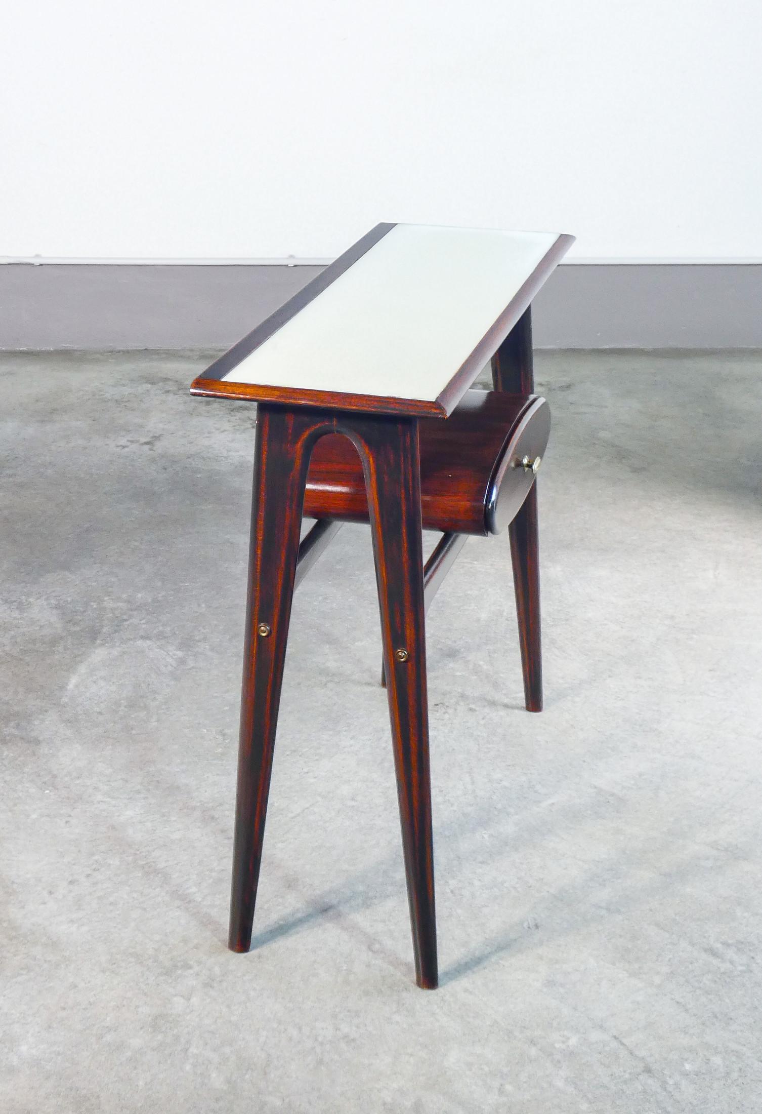 Console, design Ignazio GARDELLA in legno, cassetto e piano in vetro. Anni 50 For Sale 2
