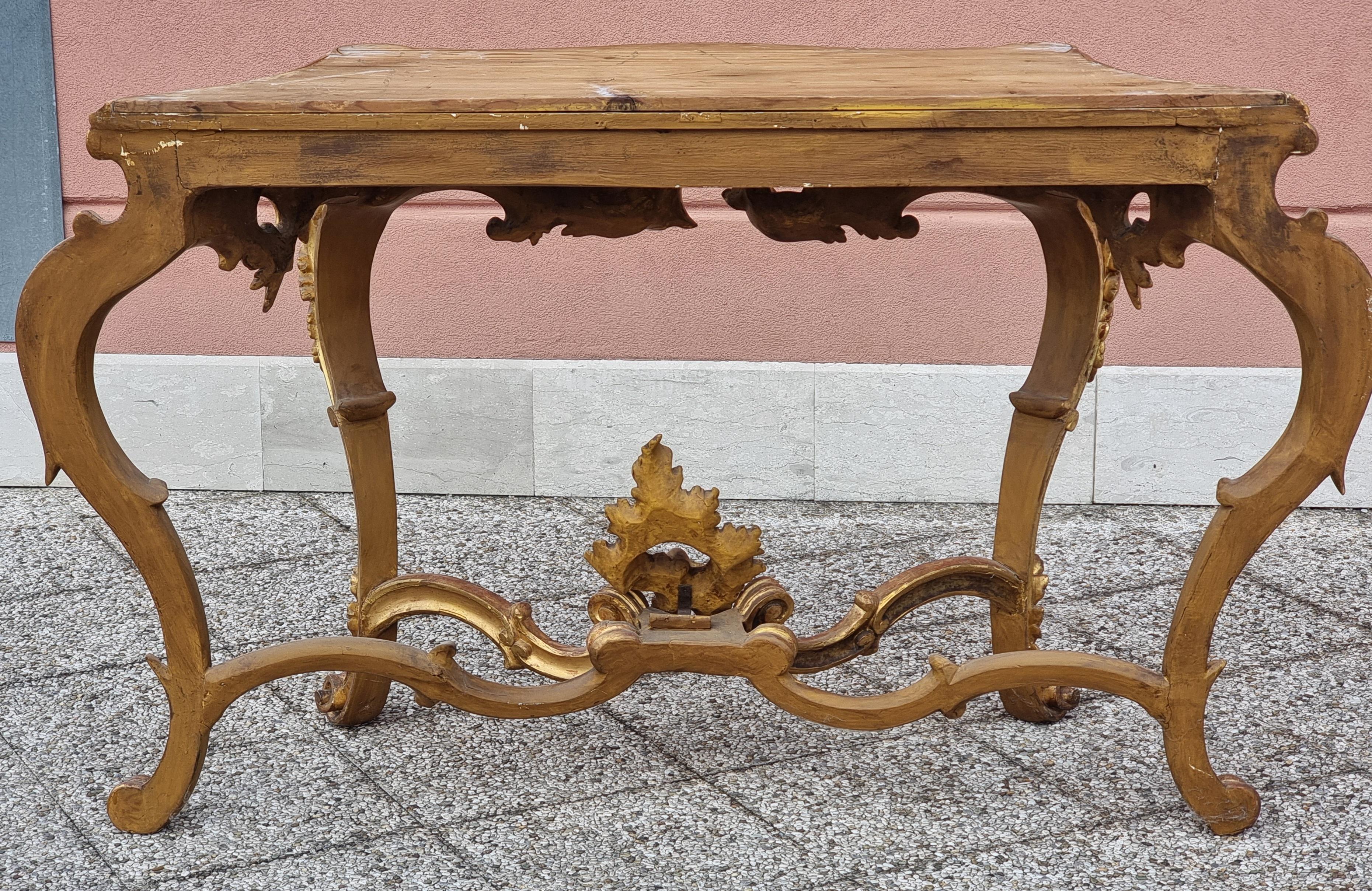 Vergoldeter Konsolentisch mit Marmorplatte - Venetien, Mitte des 19 im Angebot 8