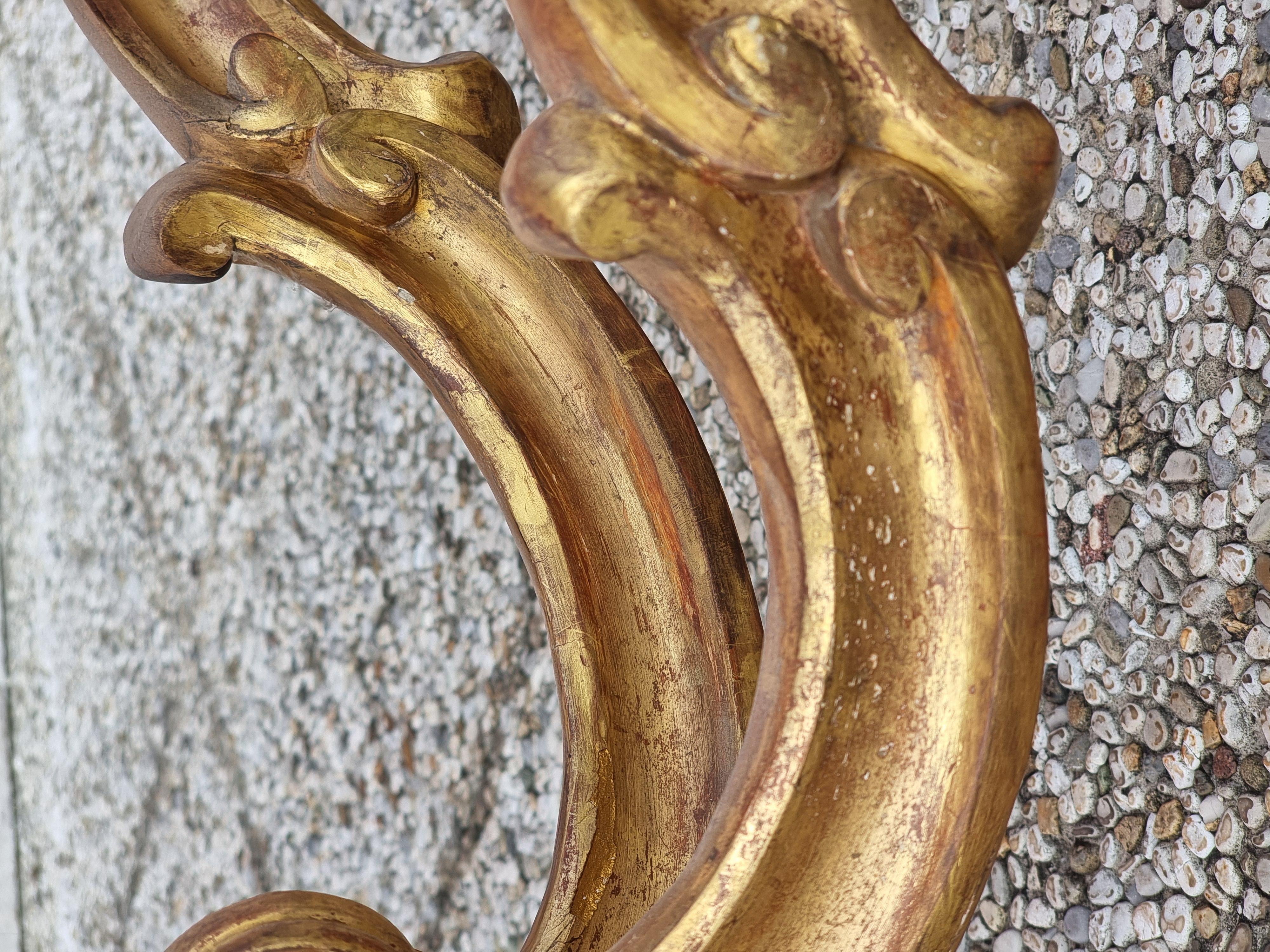 Vergoldeter Konsolentisch mit Marmorplatte - Venetien, Mitte des 19 (Italian) im Angebot