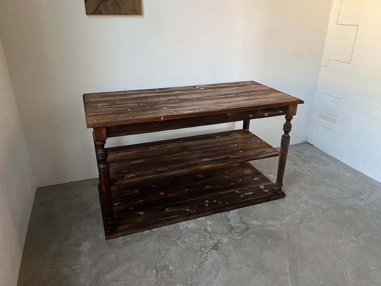 Maison Lecan offers you this drapery table from the 50s which has been completely sanded then sanded and stained before the application of a Liberon satin bistro varnish for good durability and impeccable tension. Slender elegance makes it the
