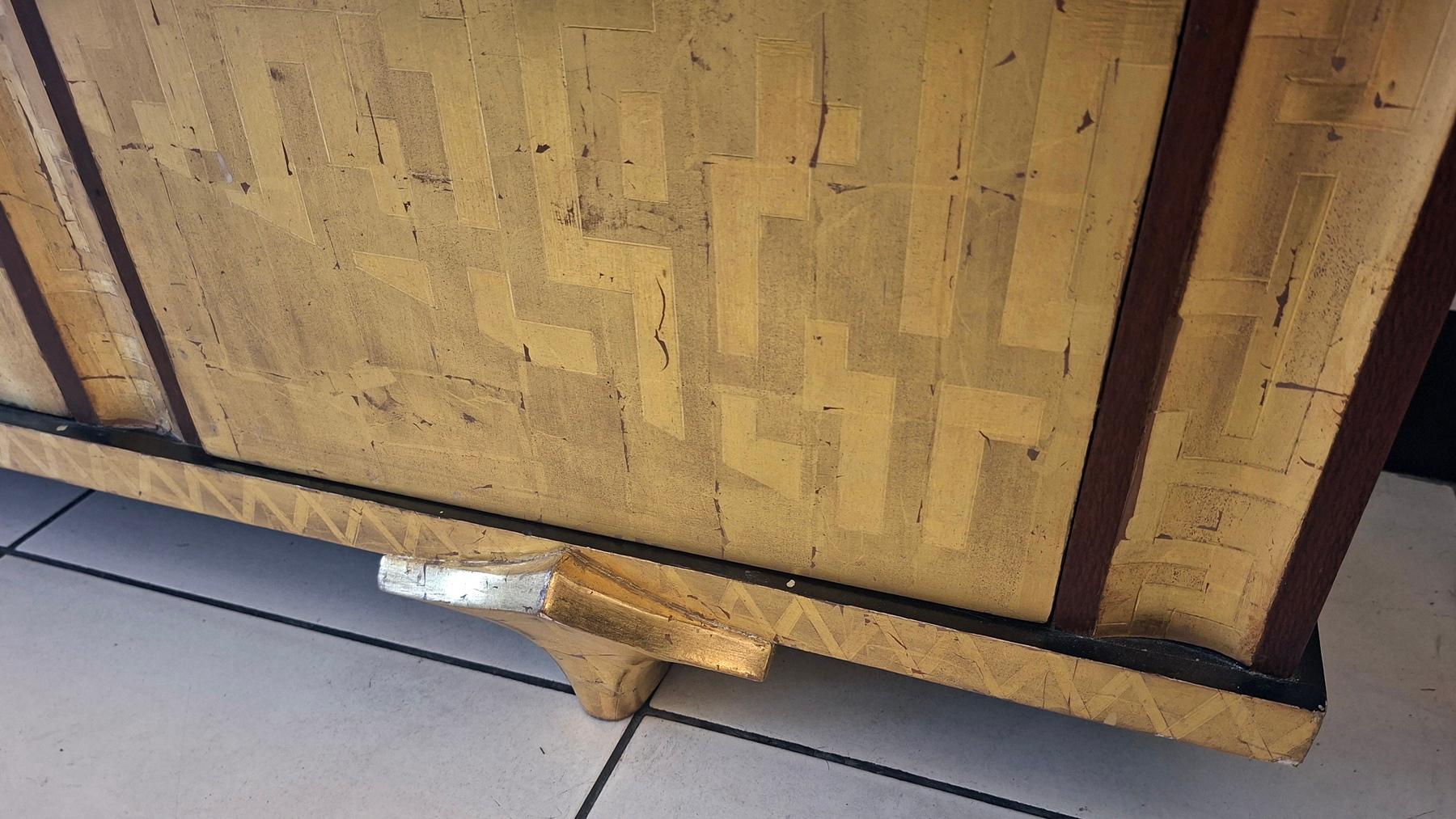 Mobile consolle di Eugene Printz a 4 ante con foglie d'oro laccate in vendita 12