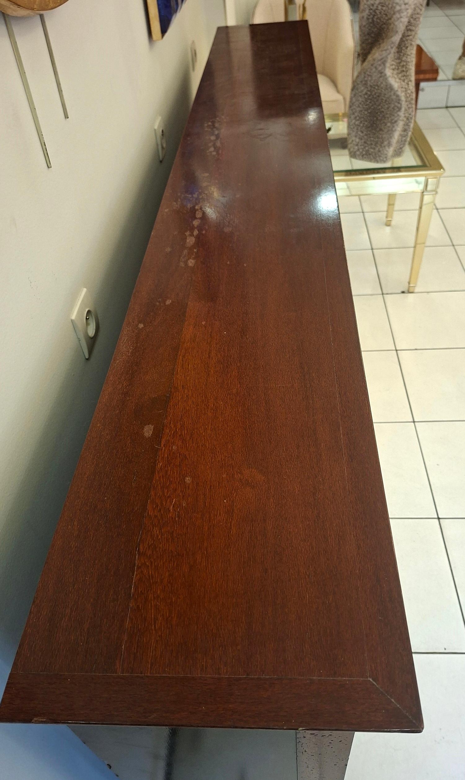 XX secolo Mobile consolle di Eugene Printz a 4 ante con foglie d'oro laccate in vendita