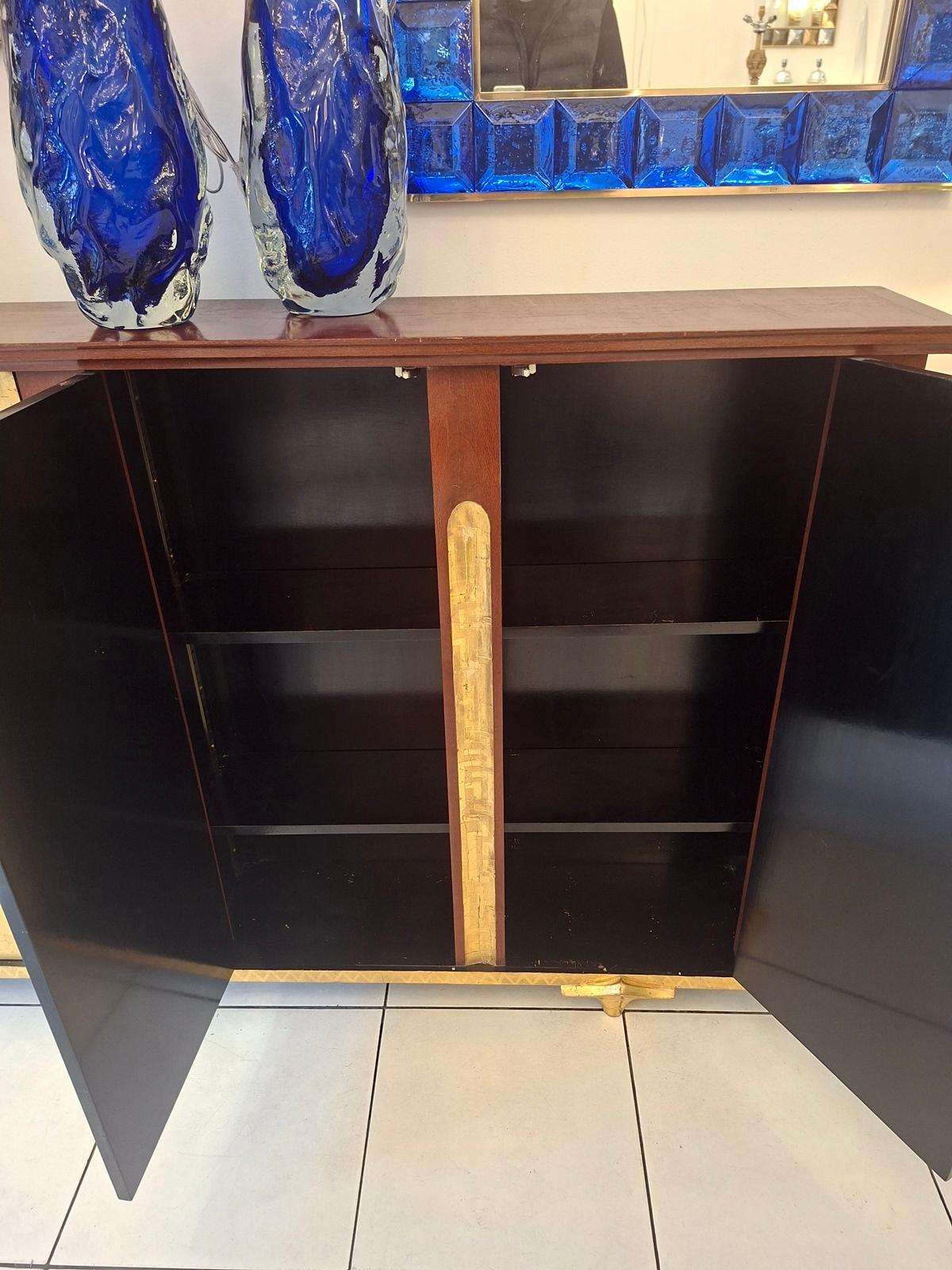 Mobile consolle di Eugene Printz a 4 ante con foglie d'oro laccate in vendita 1