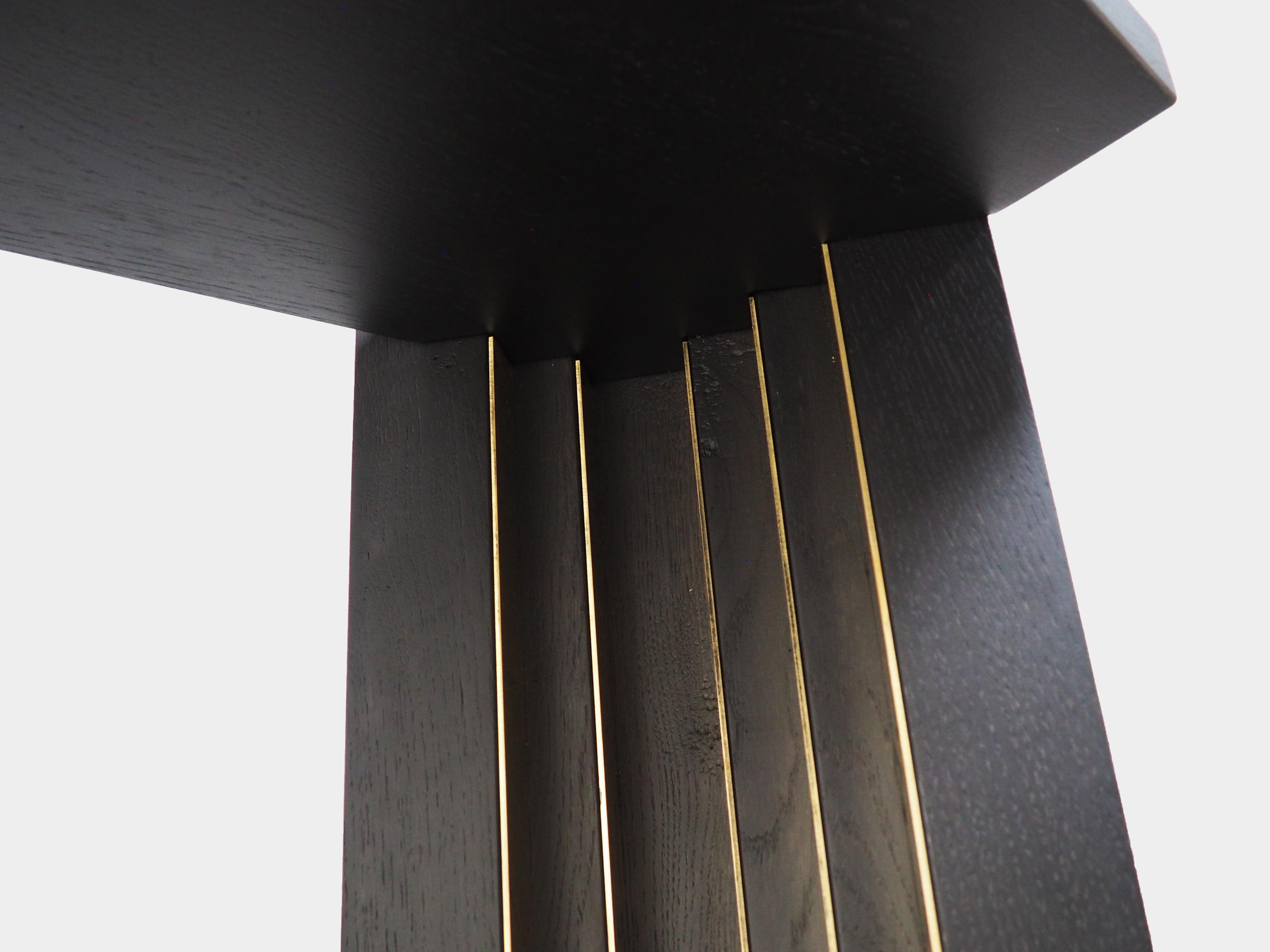 Console i in Solid Oak Wood Matte Black and Polished Brass by Desia Ava For Sale 2
