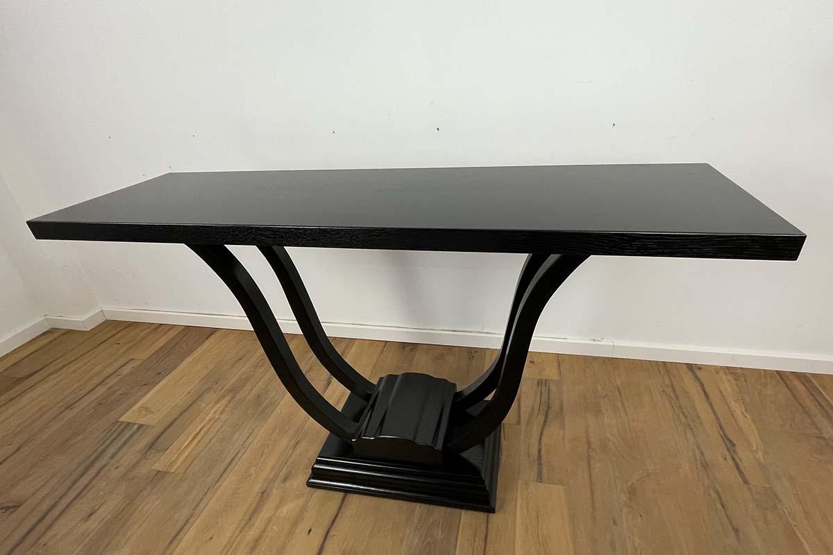 Console in Black Painted Oak with Curved Legs from Germany In New Condition For Sale In Greven, DE