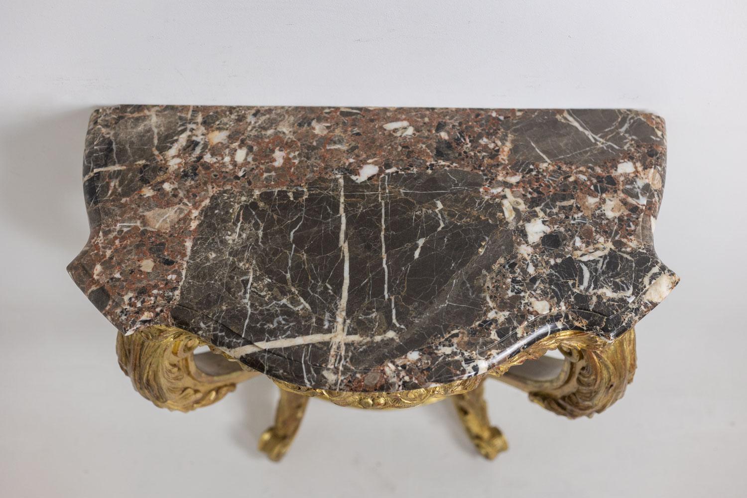 Console in gilded and carved wood from the Louis XV period. Circa 1880. For Sale 1