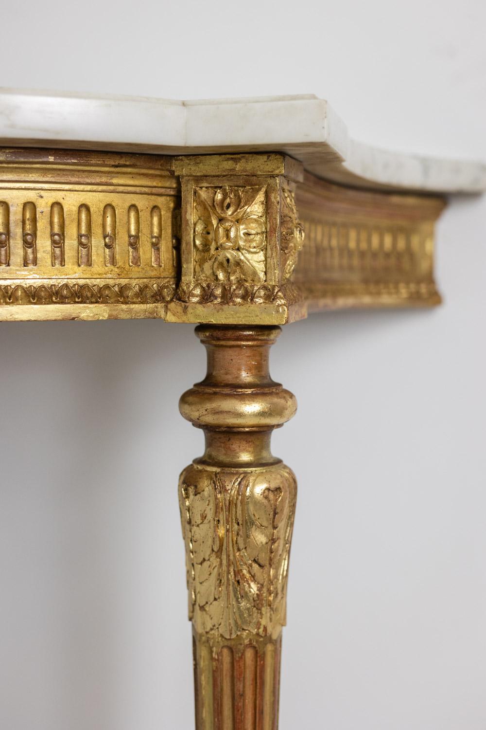 Carved Console in gilded and carved wood, marble top. Circa 1880. For Sale
