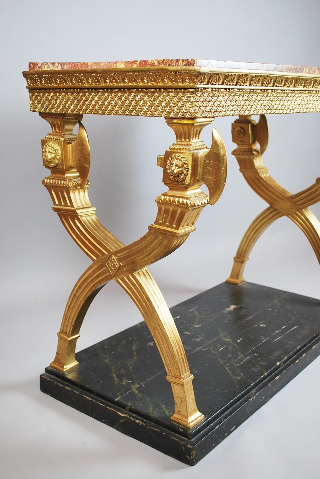 Console in Golden Wood and  Marble Top, Sweden, circa 1800 For Sale 3