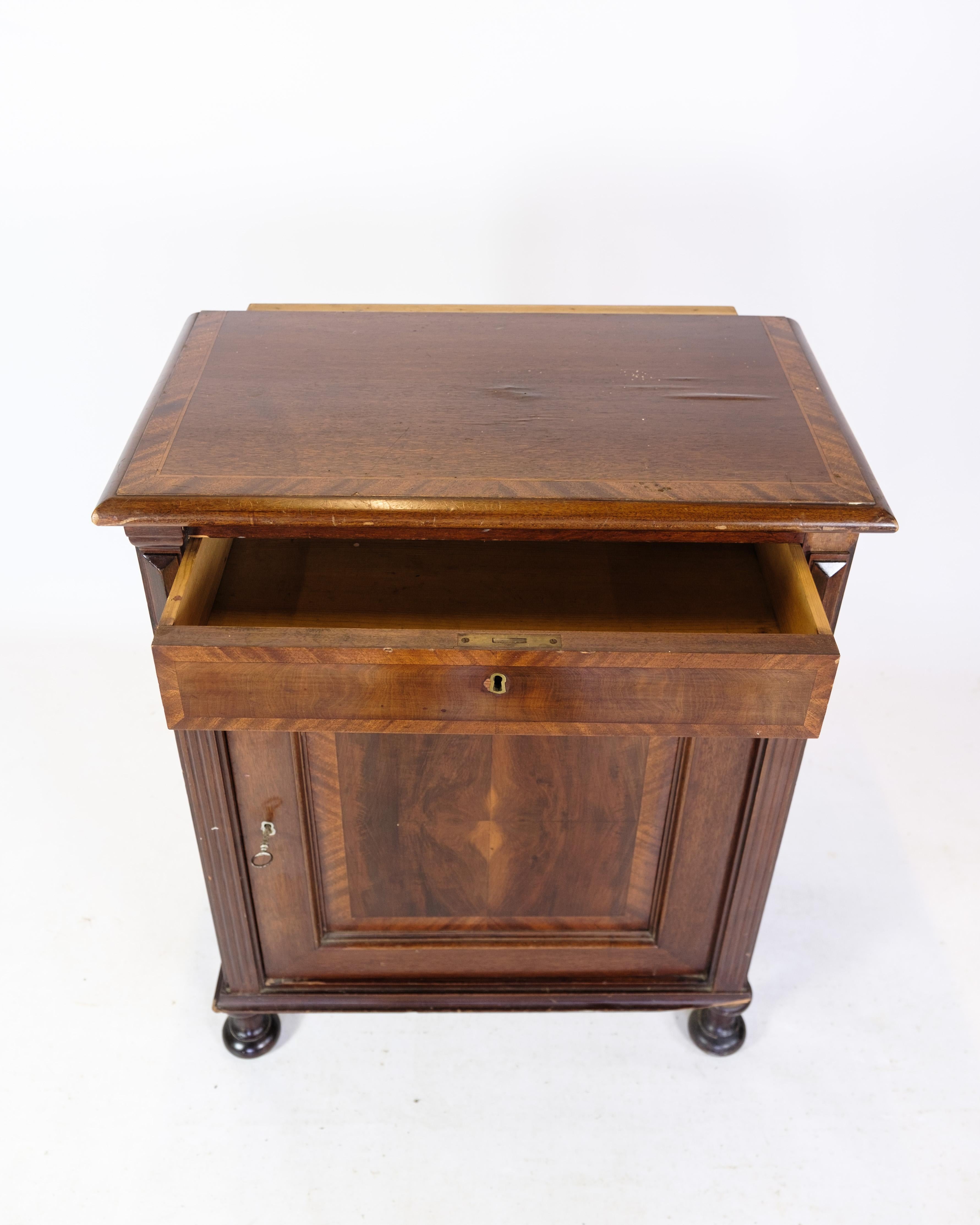 Console in Mahogany with Inlaid Wood from the 1880 For Sale 5