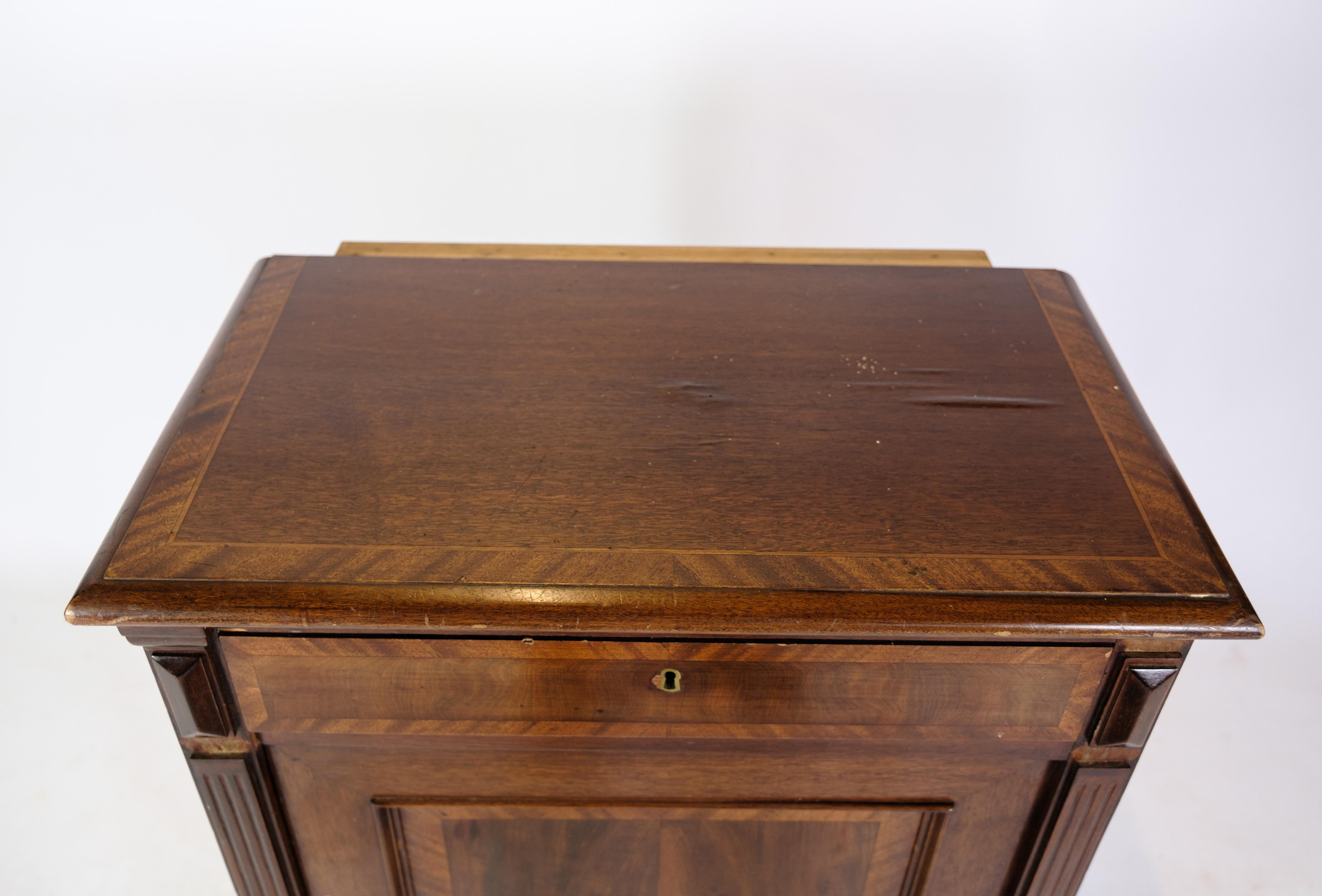 Console in Mahogany with Inlaid Wood from the 1880 For Sale 7