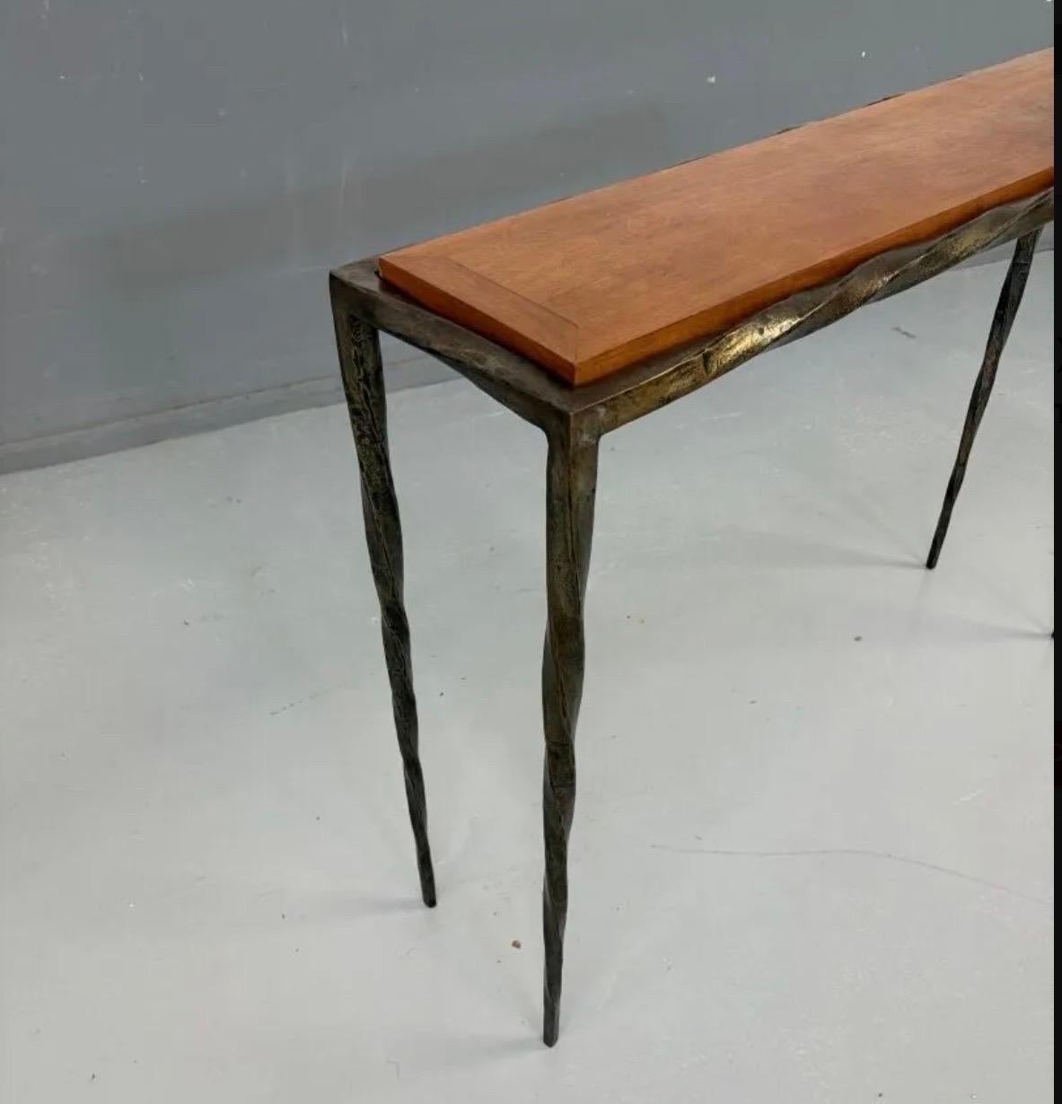 Console de Syvain Subervie (1950) artiste autodidacte 
Présent en 2011 à Art Basel