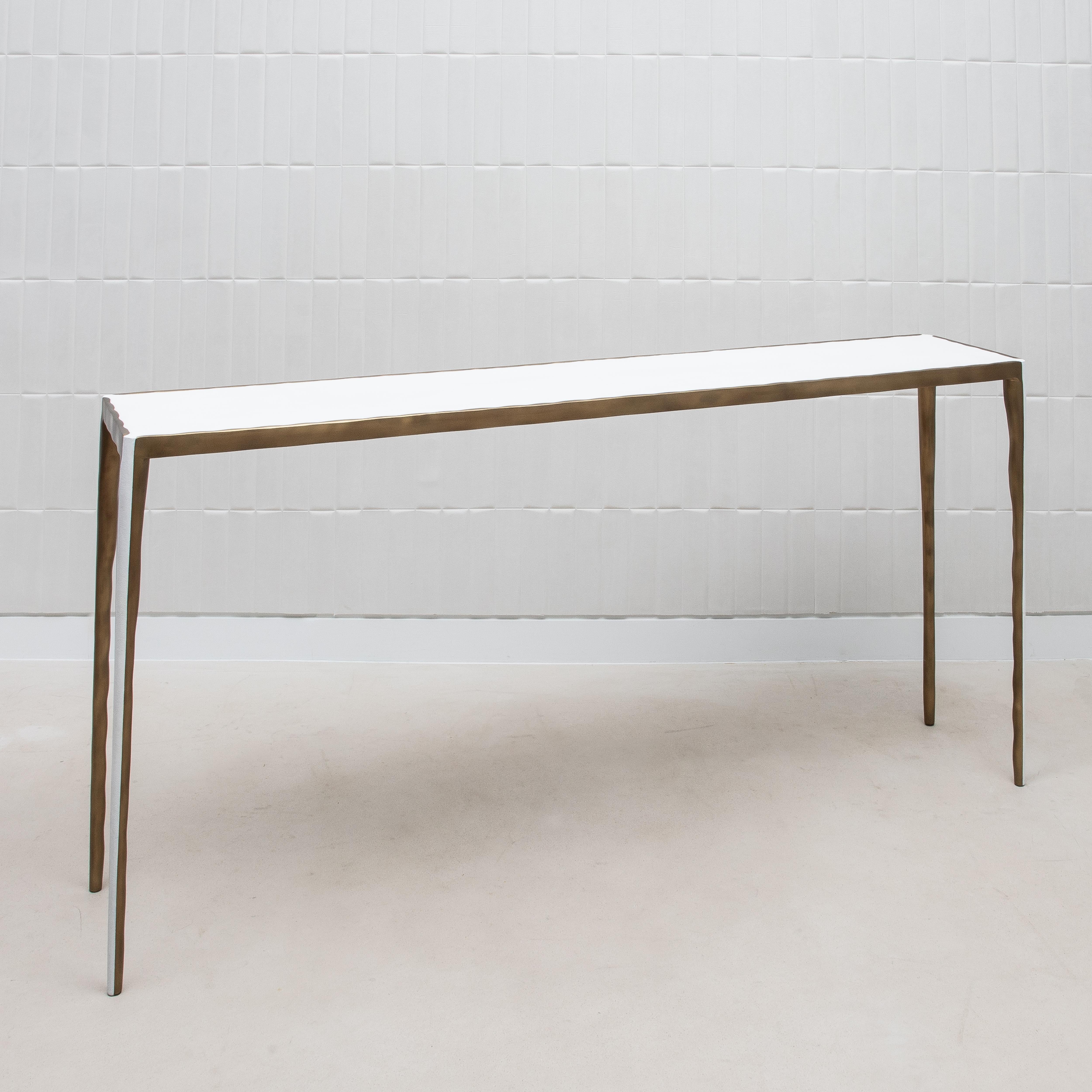 Console in zigrino bianco con ottone patinato bronzo di R&Y Augousti in vendita 5