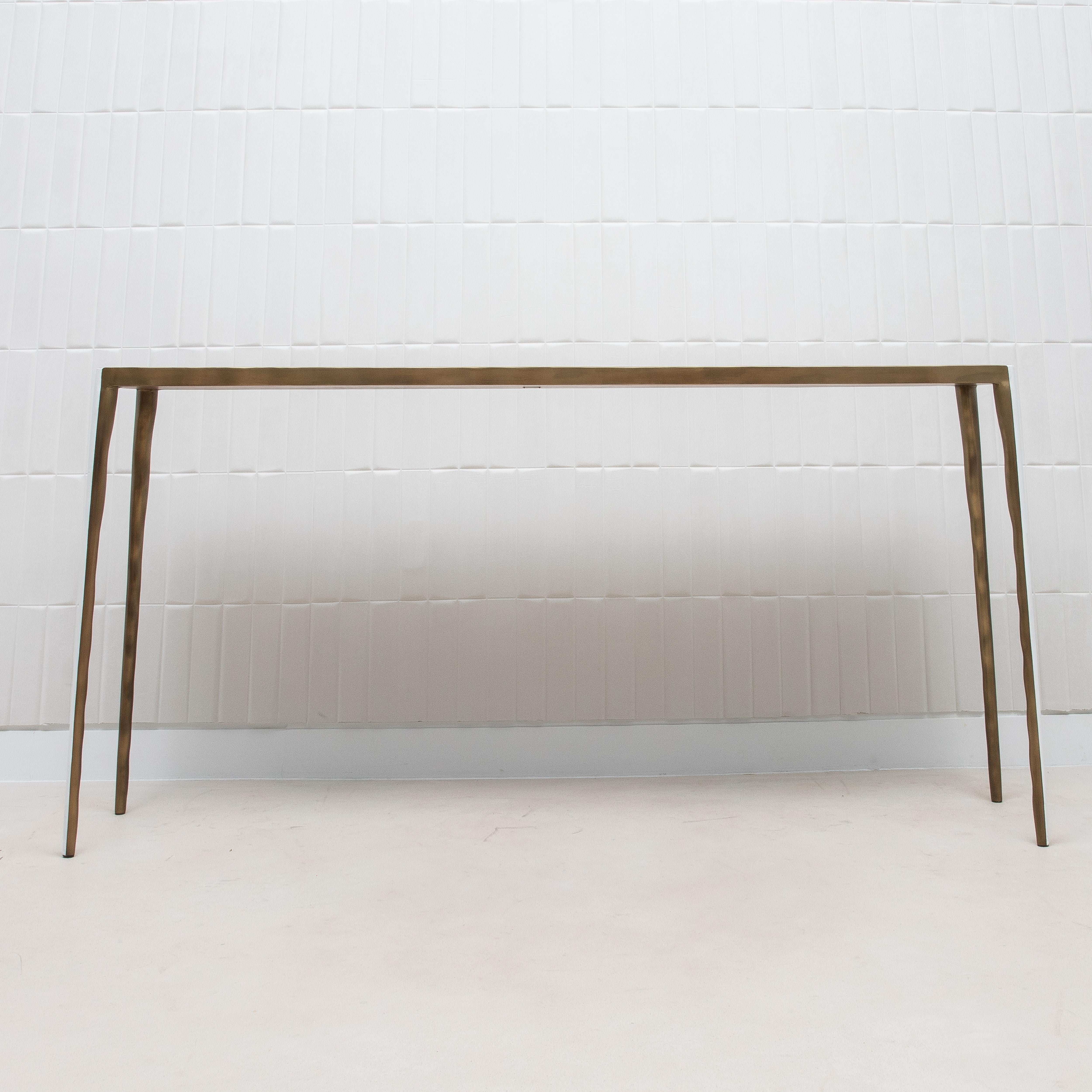 Art Déco Console in zigrino bianco con ottone patinato bronzo di R&Y Augousti in vendita