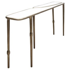 Consola de piel de zapa blanca con latón patinado bronce by R&Y Augousti