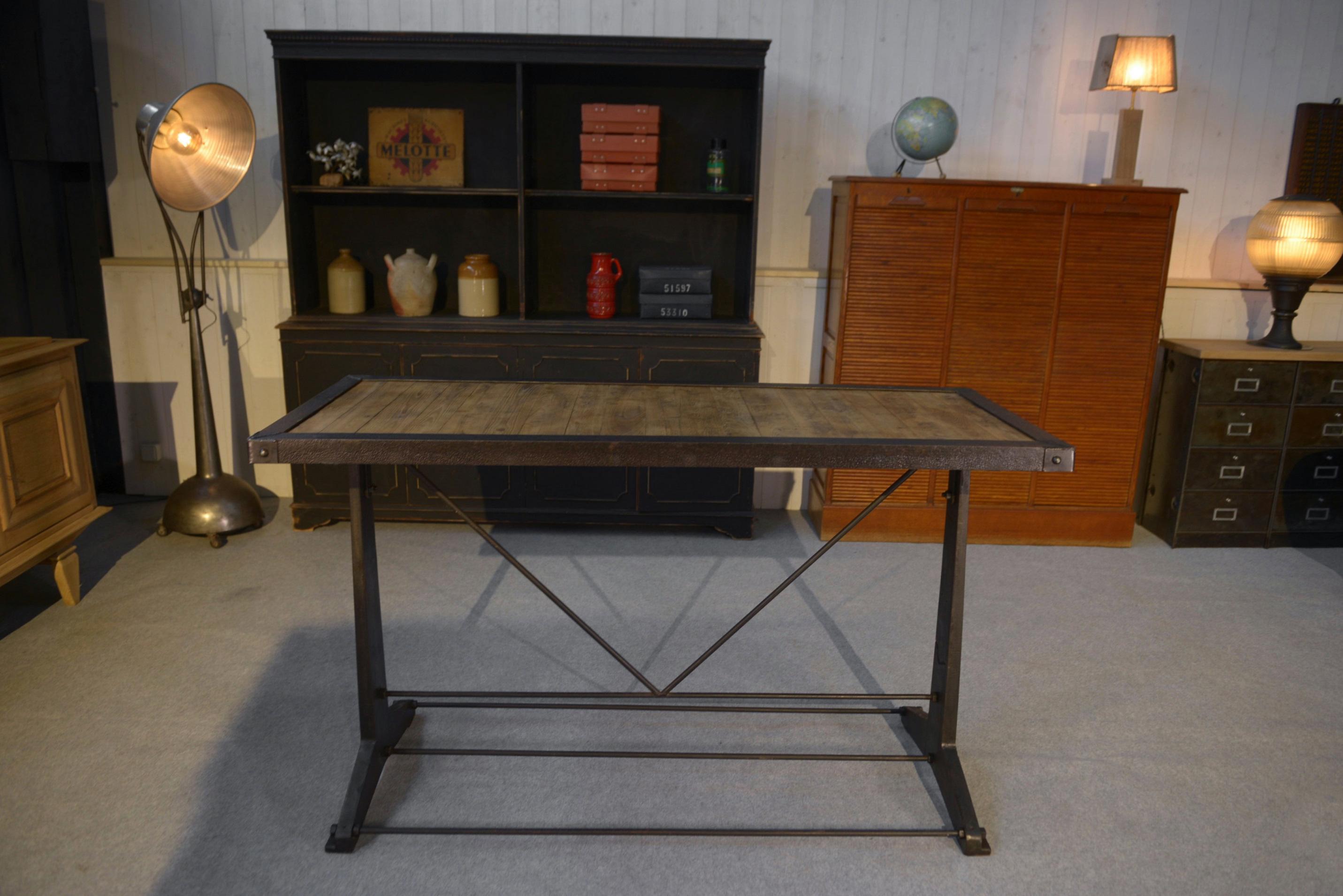 Console industrielle plateau en chêne in vendita 1