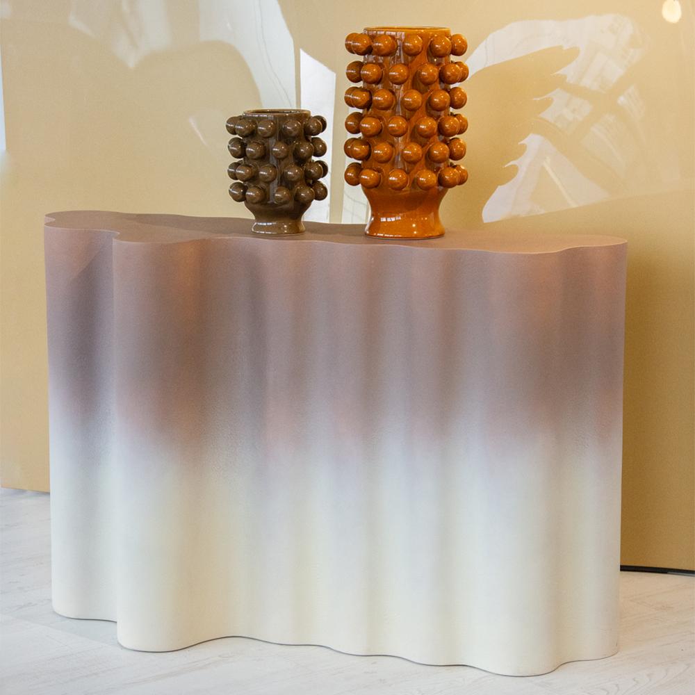 XXI secolo e contemporaneo Organic Form, Gradient Light Peach Console One of a Kind by MANUFACTURE XXI in vendita