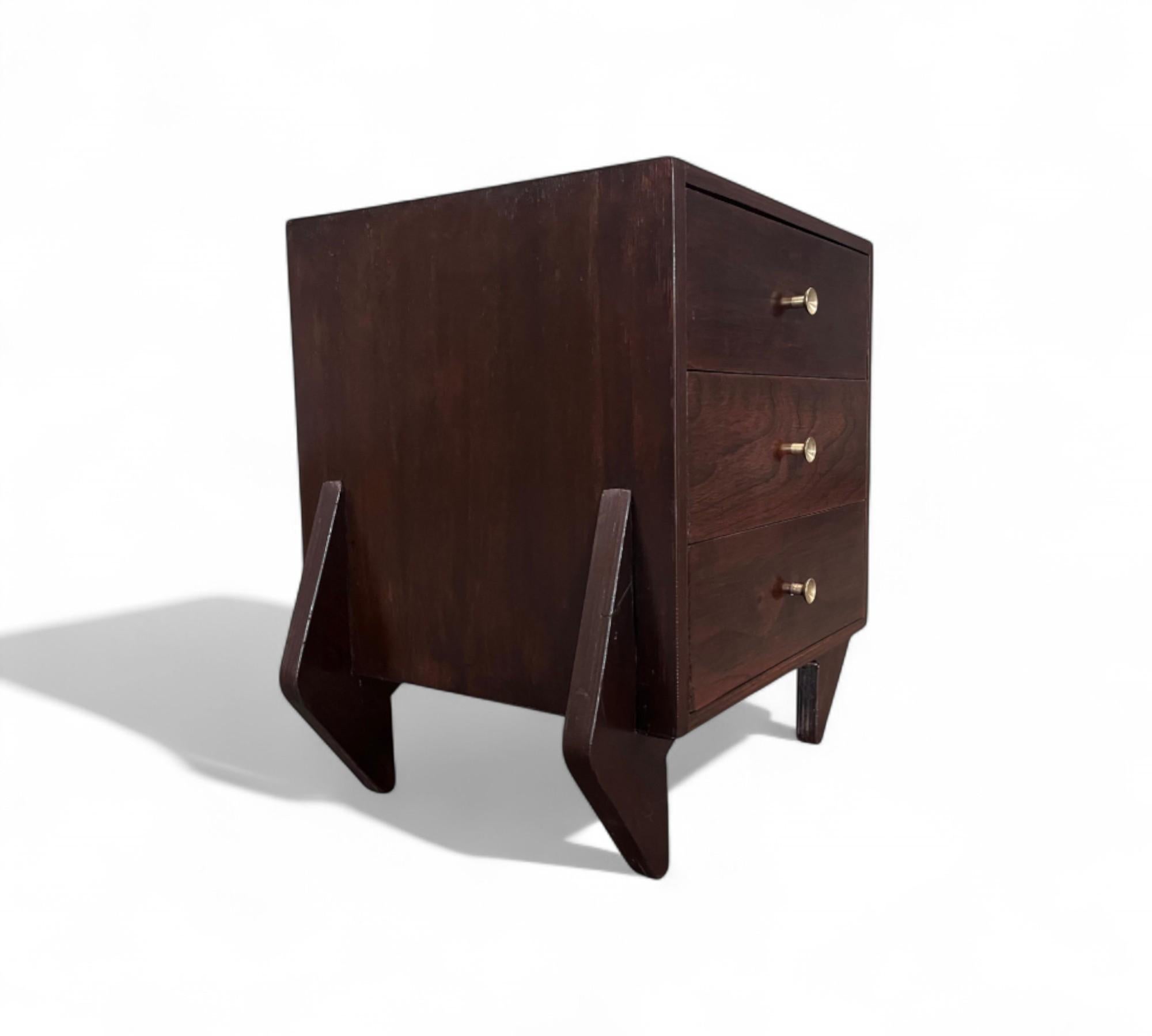 Console / table de chevet en Wood att. Jose Zanine Caldas, c. 1950s en vente 3