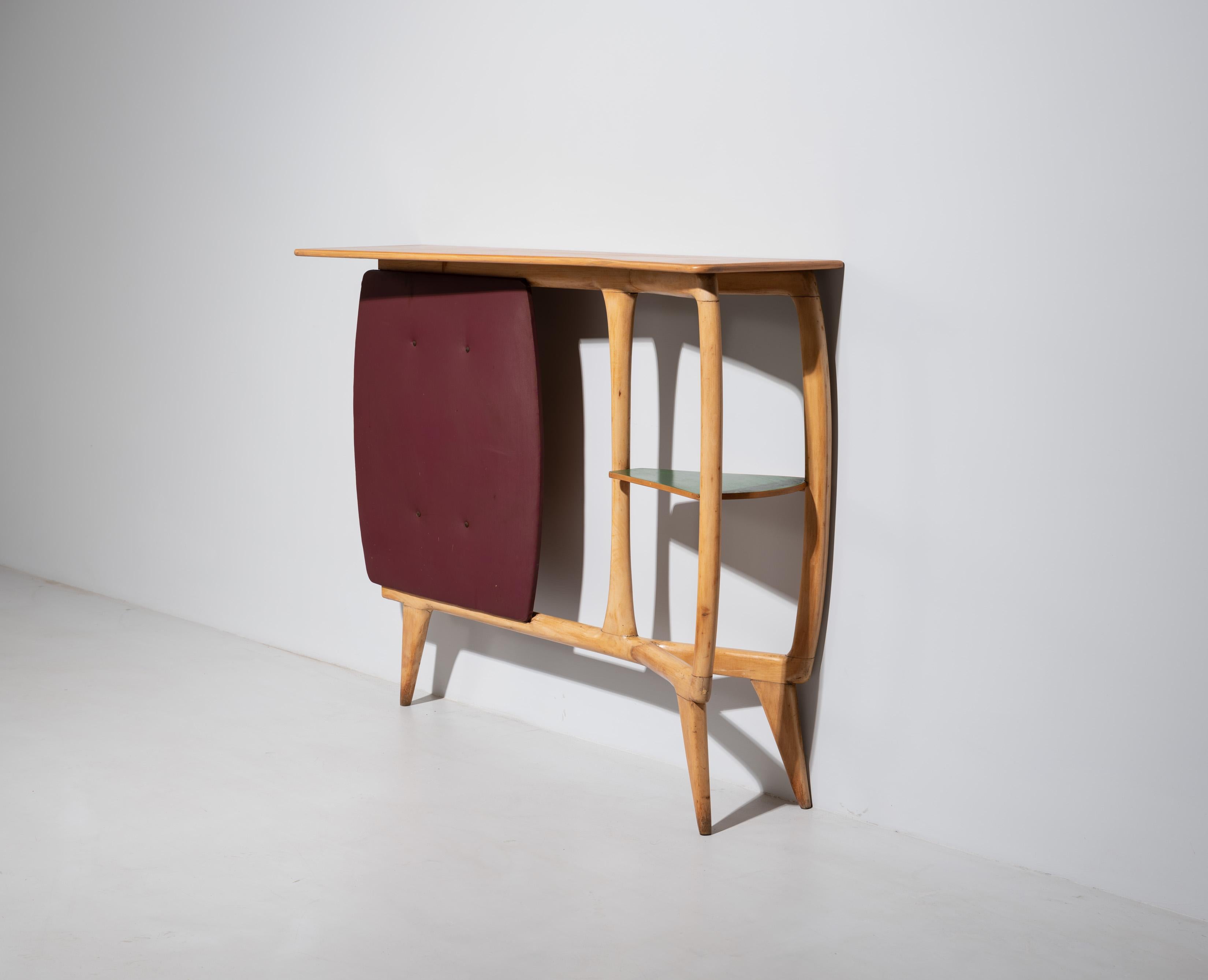 Mid-20th Century Console of Italian Design from the 1950s, Maple Wood with a Sculptural Shape