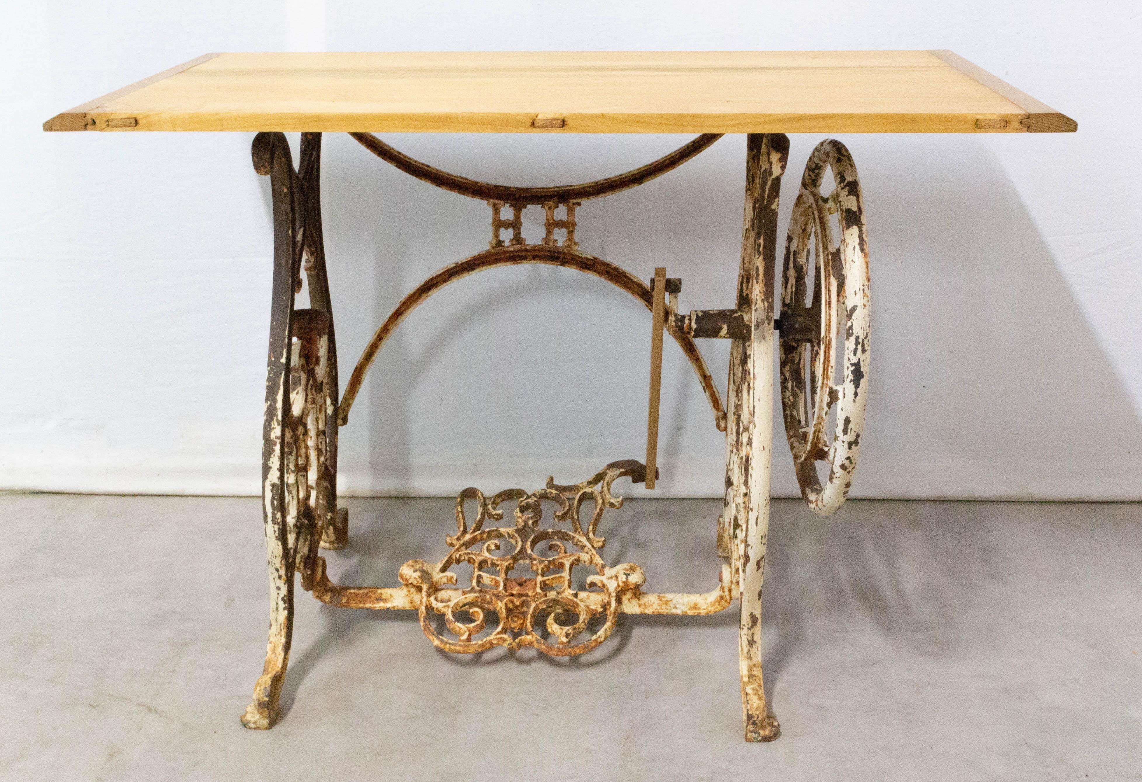 Console or Side Table Beech Top and Sewing Machine Holder, French In Good Condition For Sale In Labrit, Landes