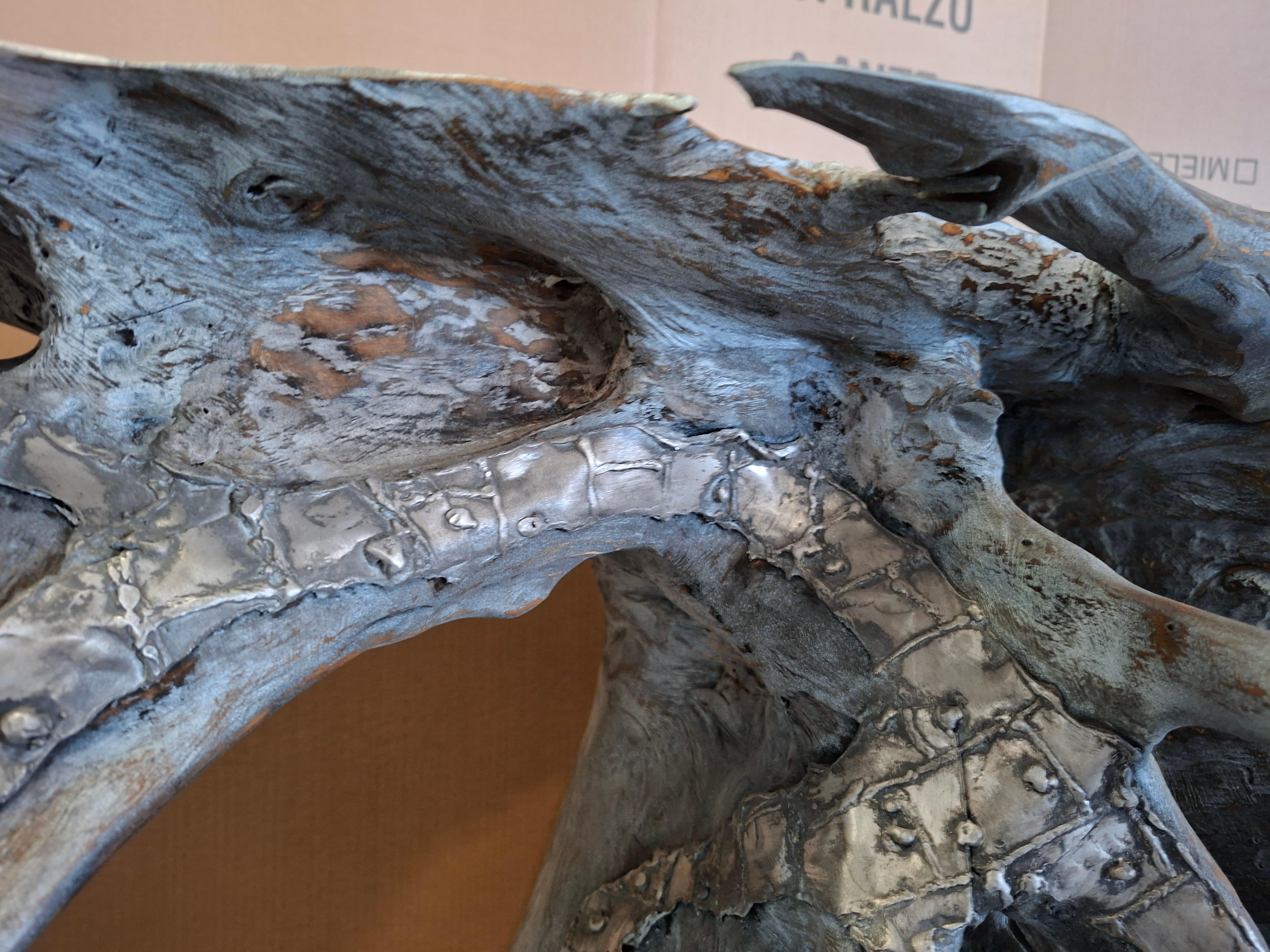 Consola Escultura 'Suphattra  Dialma Lifestyle - Raíz de mango y aluminio en Nuevo estado para la venta en Manzano, IT