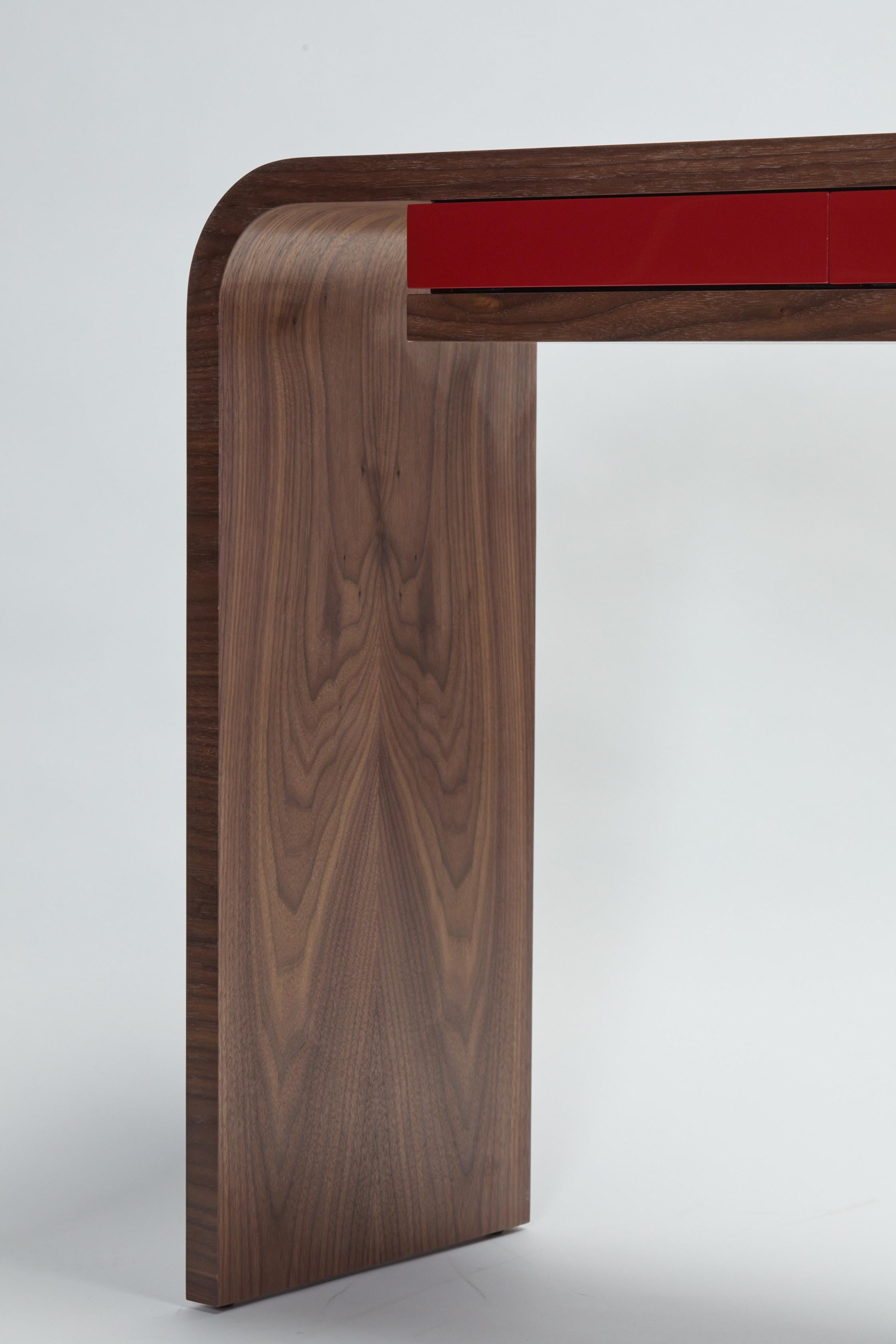 Laqué Console, SOA par Reda Amalou Design, 2021, tiroirs laqués, noyer, 140 cm en vente
