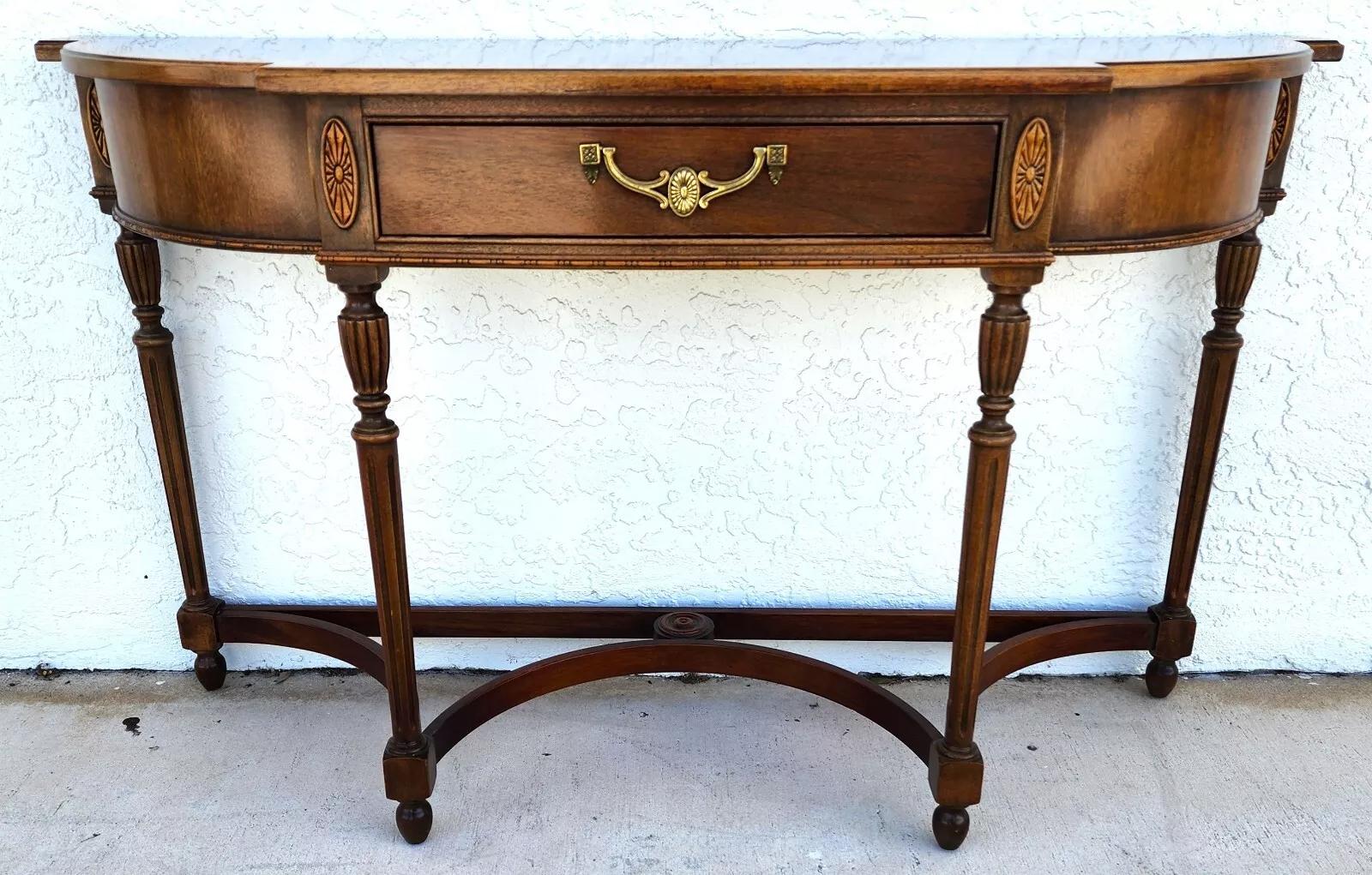 Console Sofa Server Table American Masterpiece Collection by Hickory White In Good Condition In Lake Worth, FL