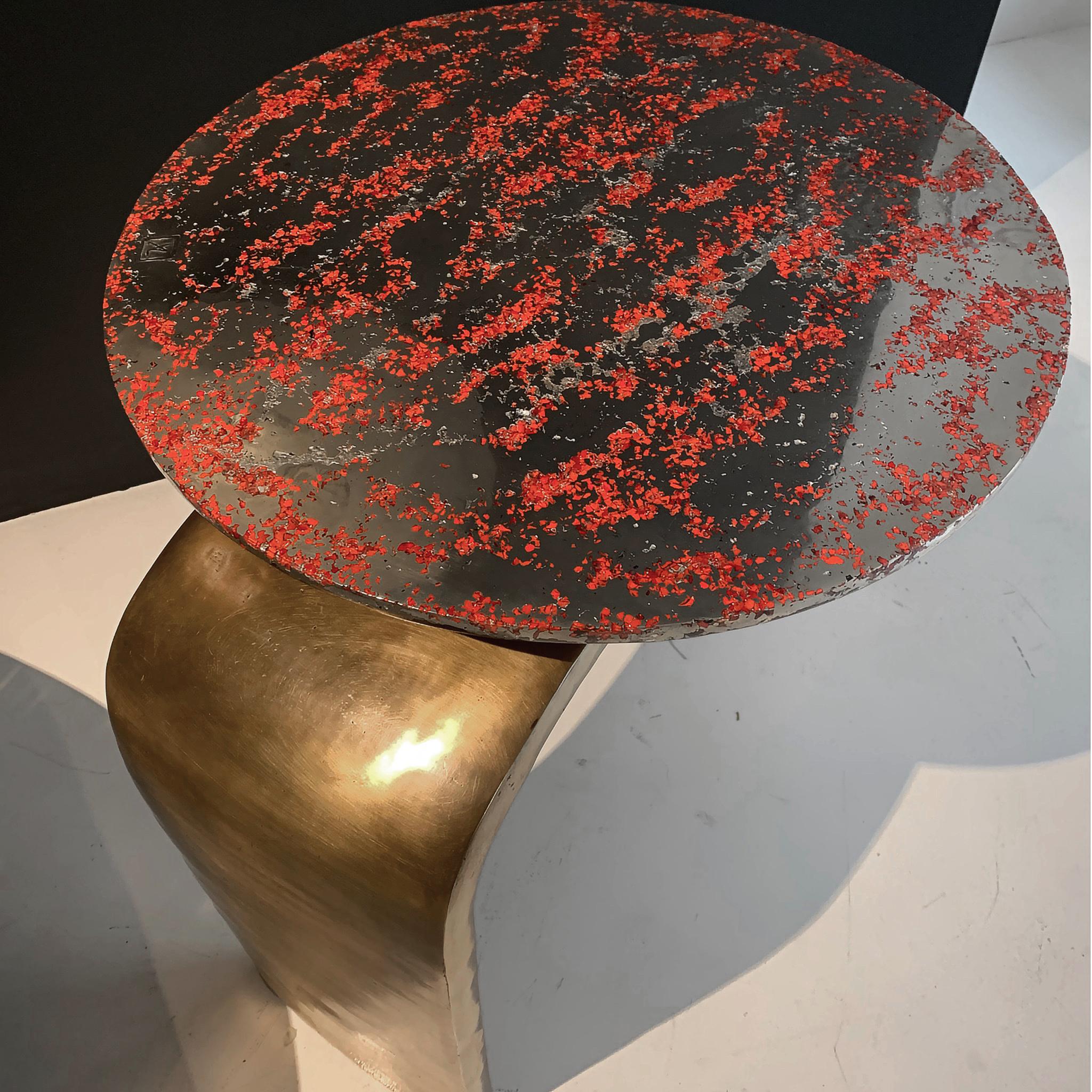 Moulage 21e siècle - Console pieds en forme de pont rouge - Verre étain Bronze Xavier Lavergne  en vente