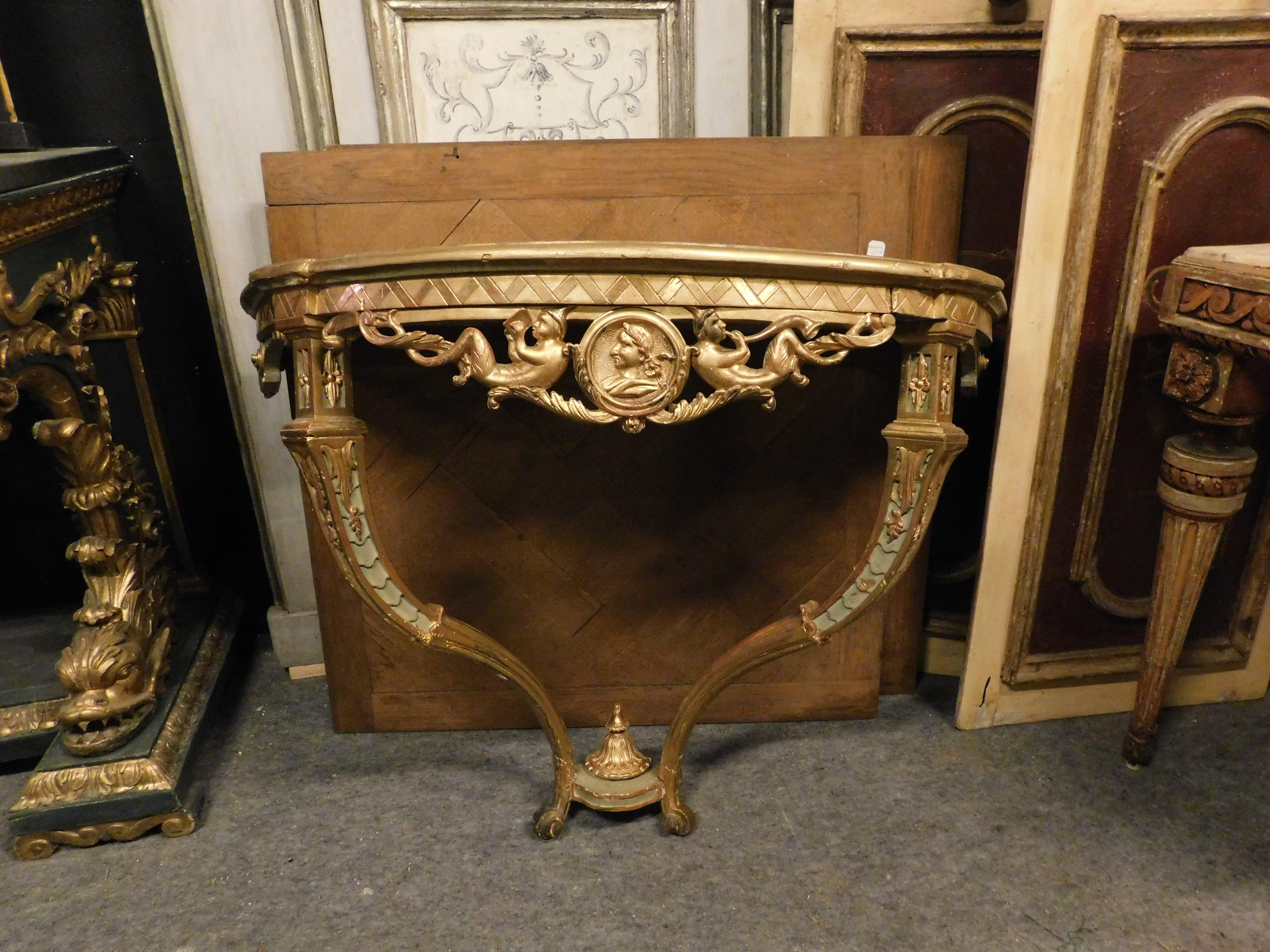 Gilt Console table carved in a drop shape in lacquered and gilded wood, Italy For Sale
