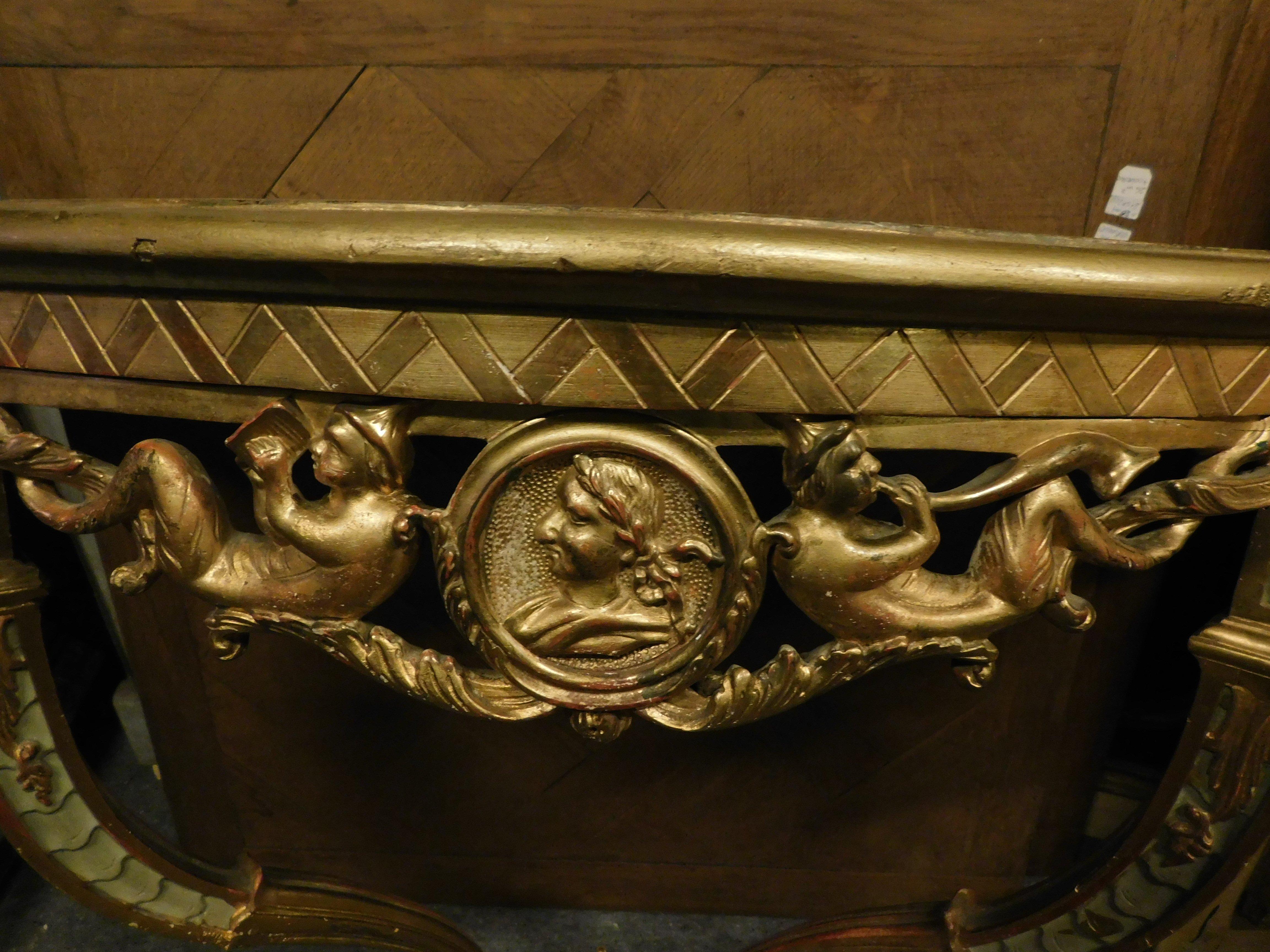 Wood Console table carved in a drop shape in lacquered and gilded wood, Italy For Sale