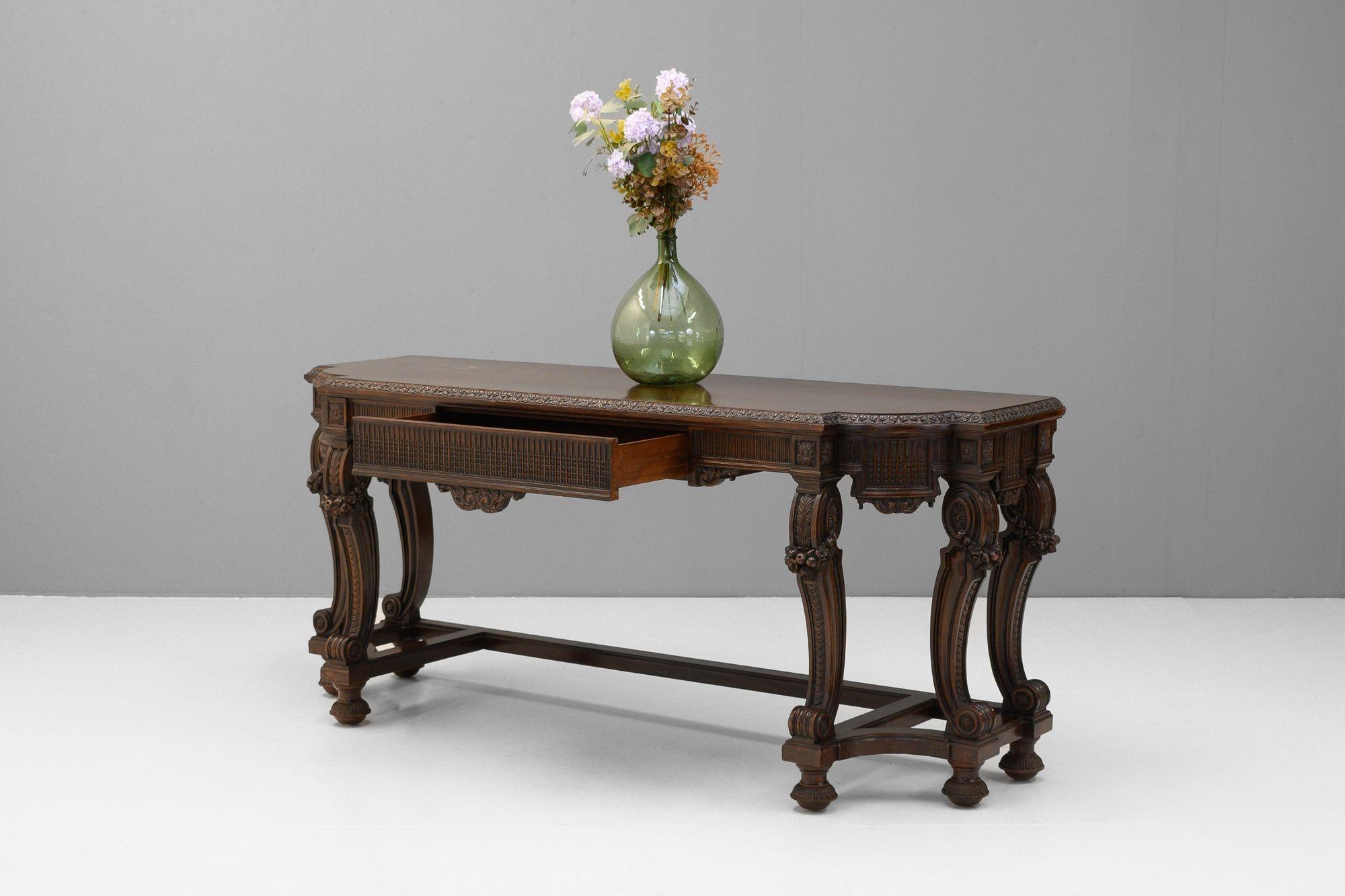 Console Table In Good Condition For Sale In London, England