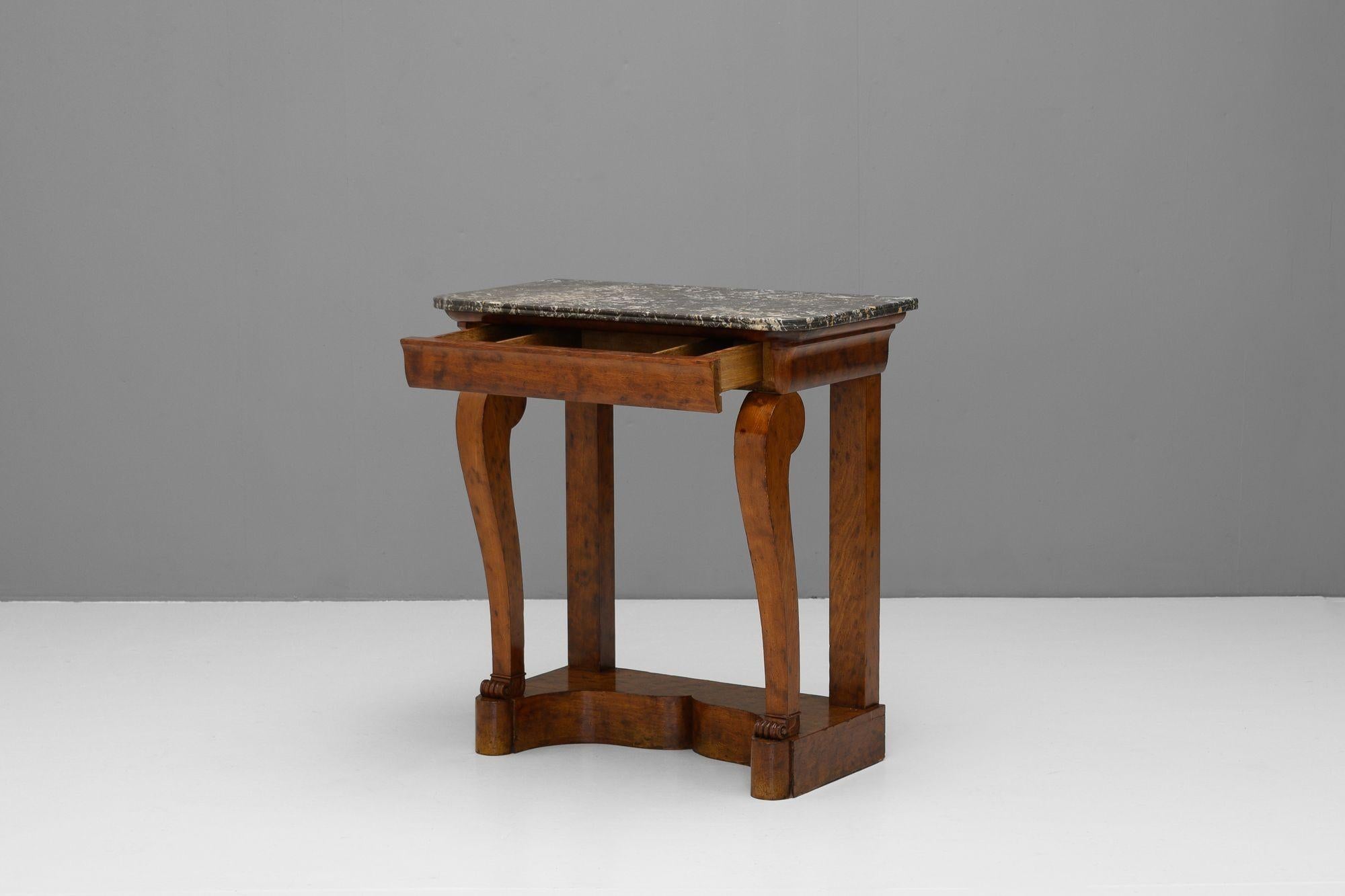 Console Table In Good Condition For Sale In London, England