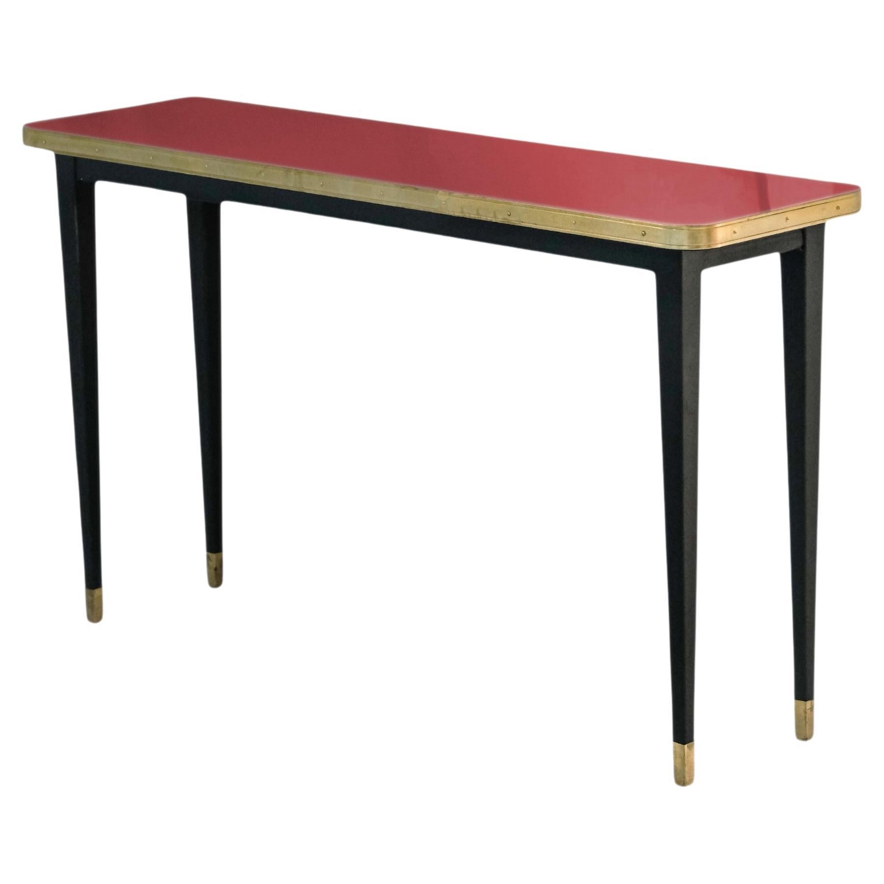 Table console, stratifié brillant et détails en laiton, bourgogne - L en vente