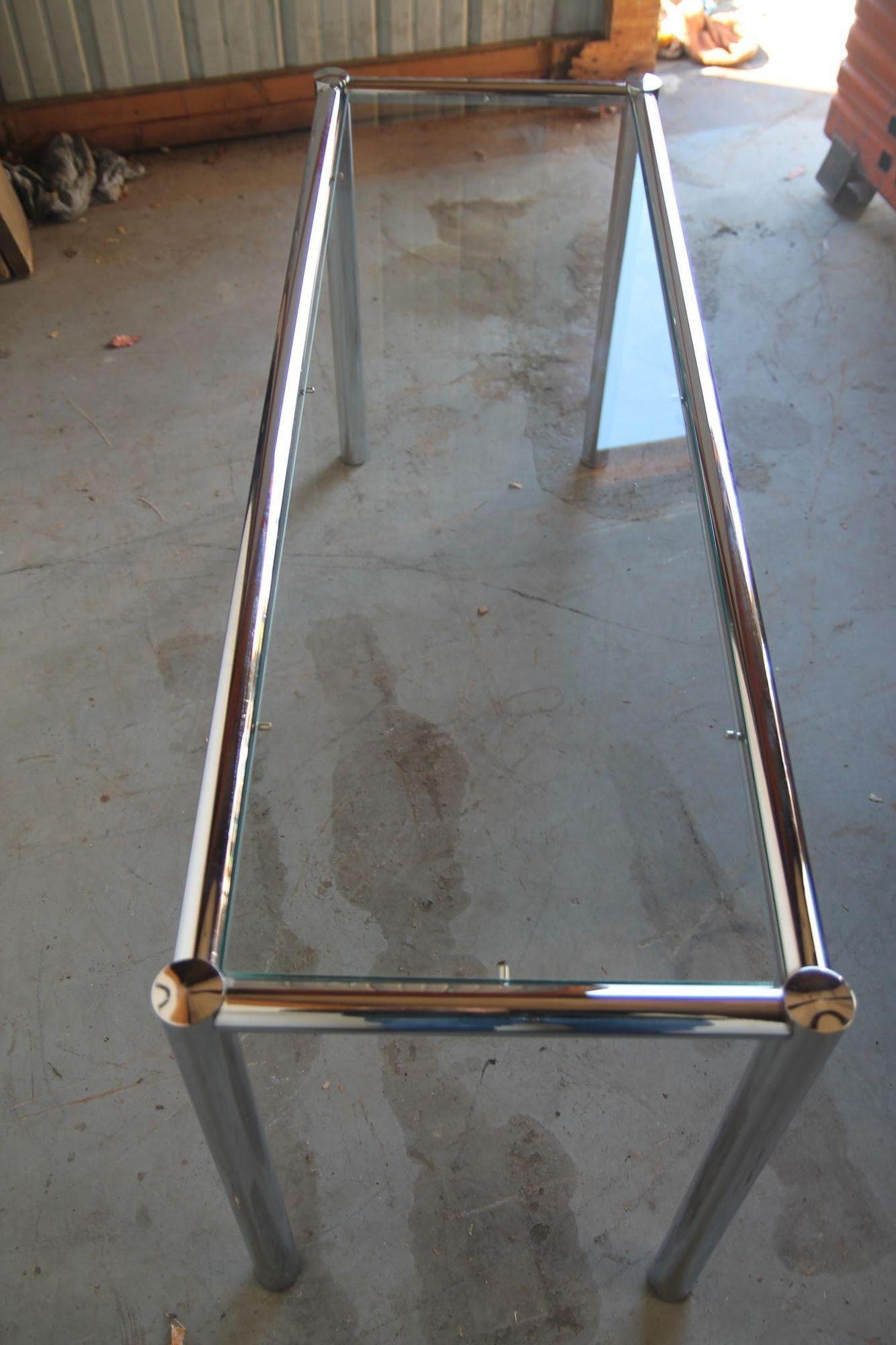Mid-Century Modern Console table in chrome and glass For Sale