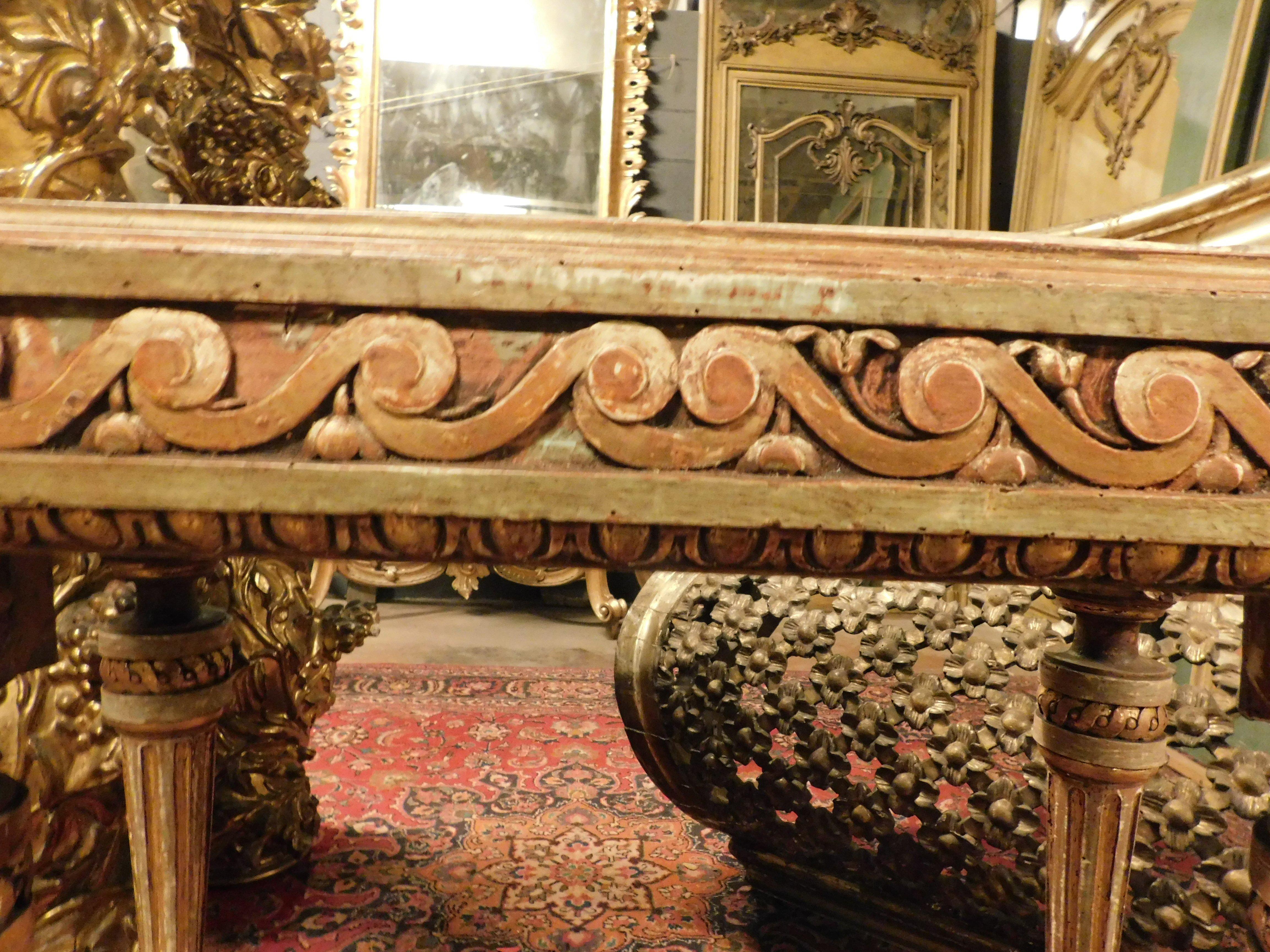 Marble Console table in lacquered and gilded wood with floral motifs, alabaster top For Sale