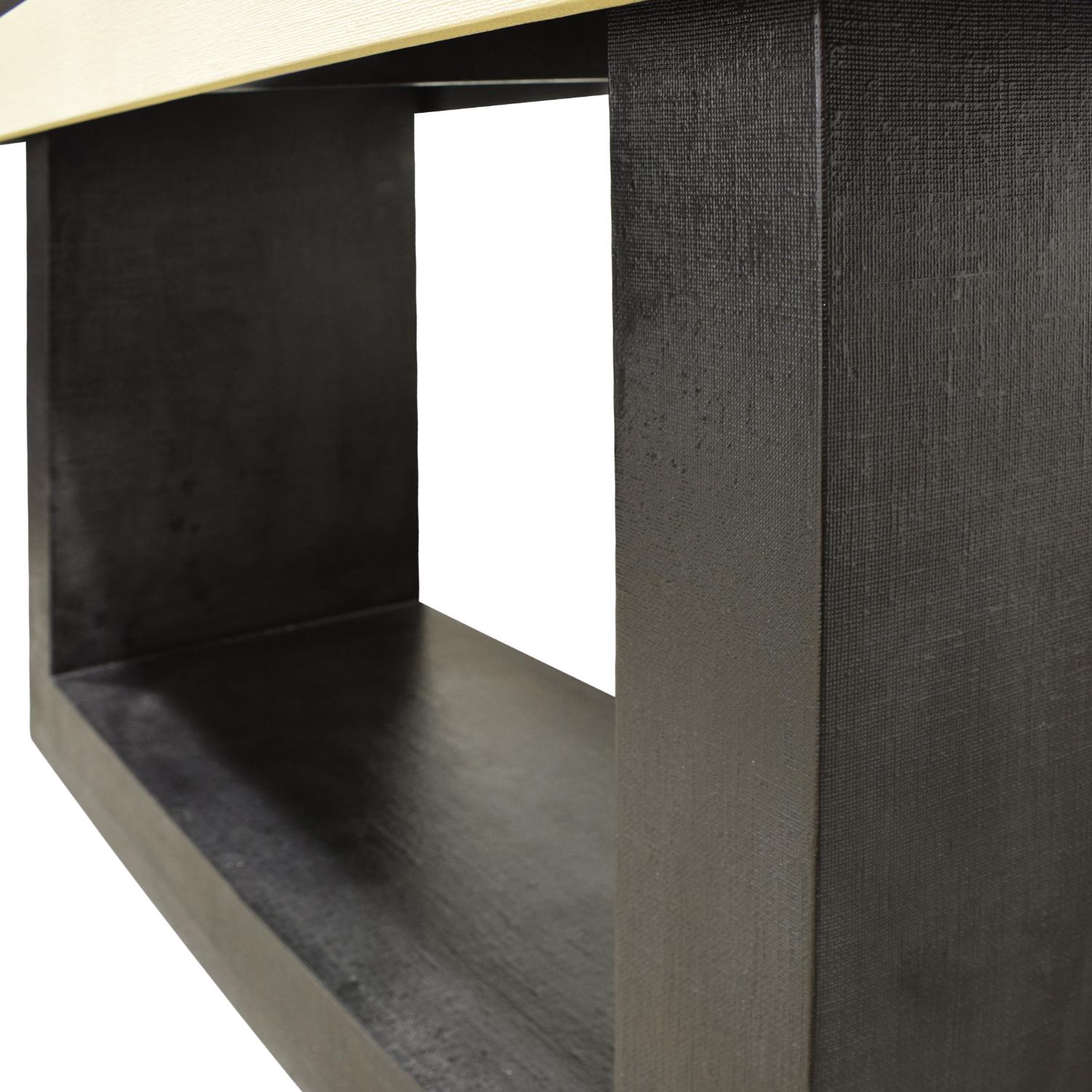 Fait main Table console en lin laqué avec plateau en granit noir, années 1970 en vente