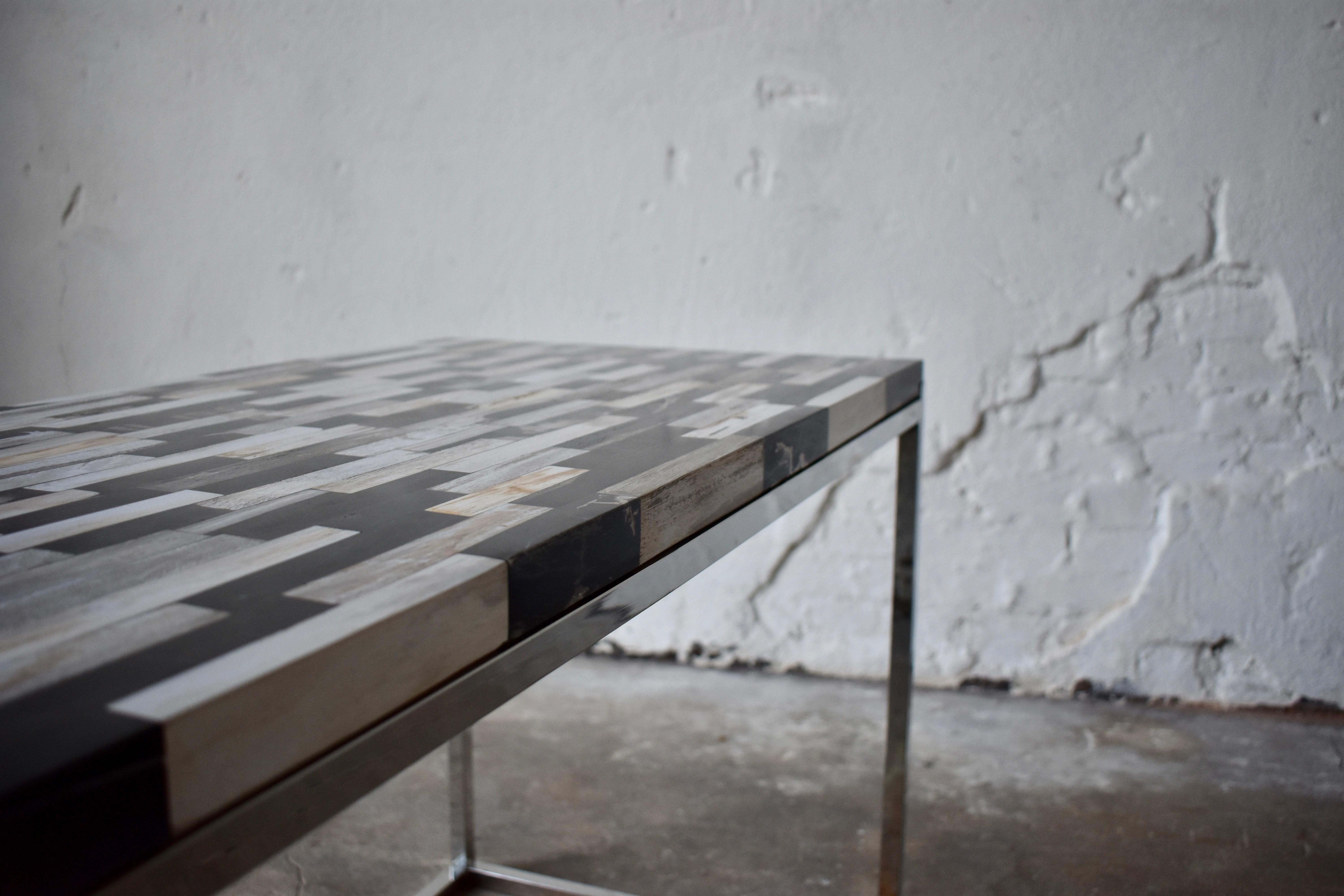 Italian Console Table in Petrified Wood and Stainless Steel Base For Sale