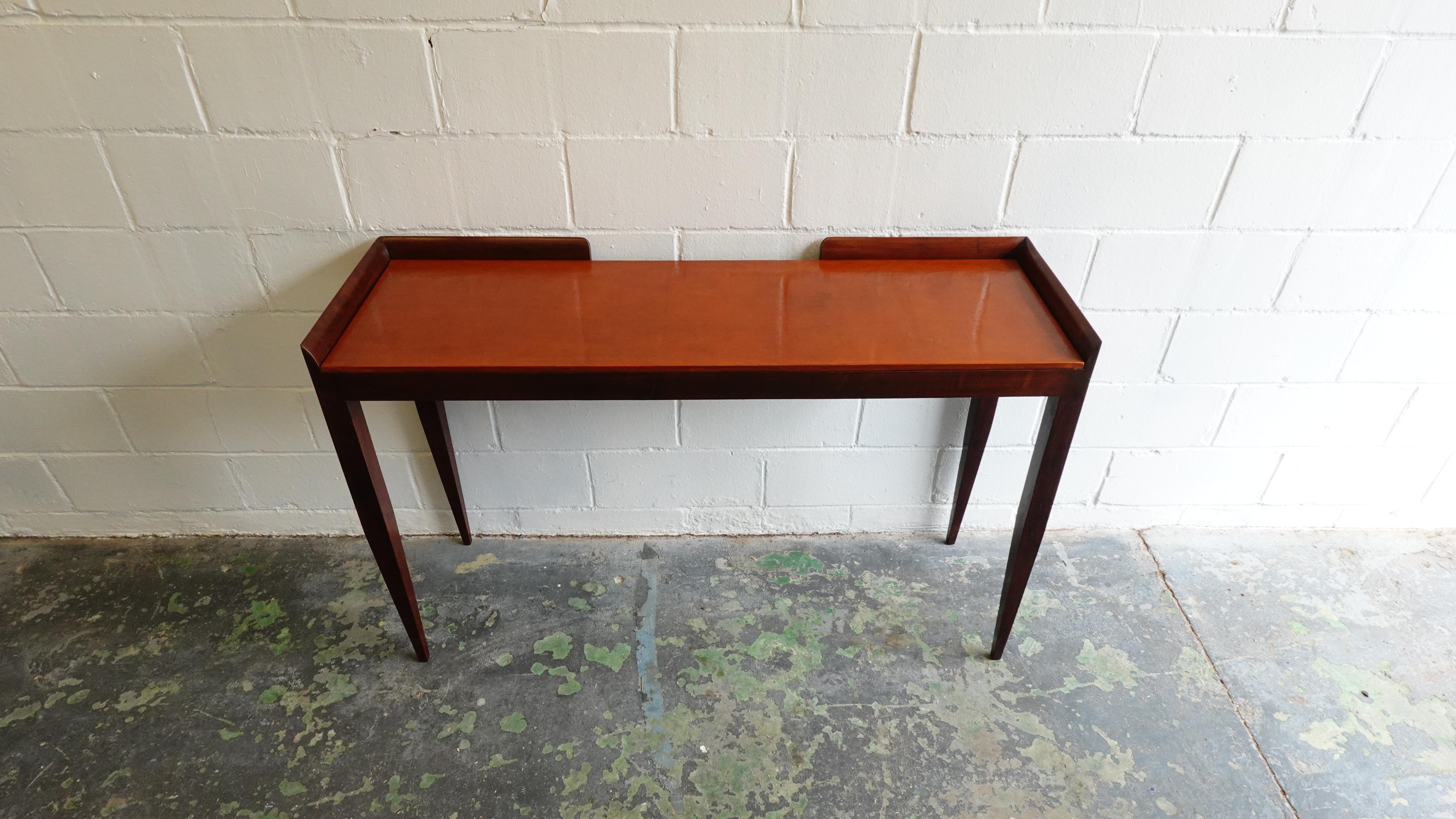 Mid-Century Modern Console Table in the Style of Gio Ponti, 1960s For Sale