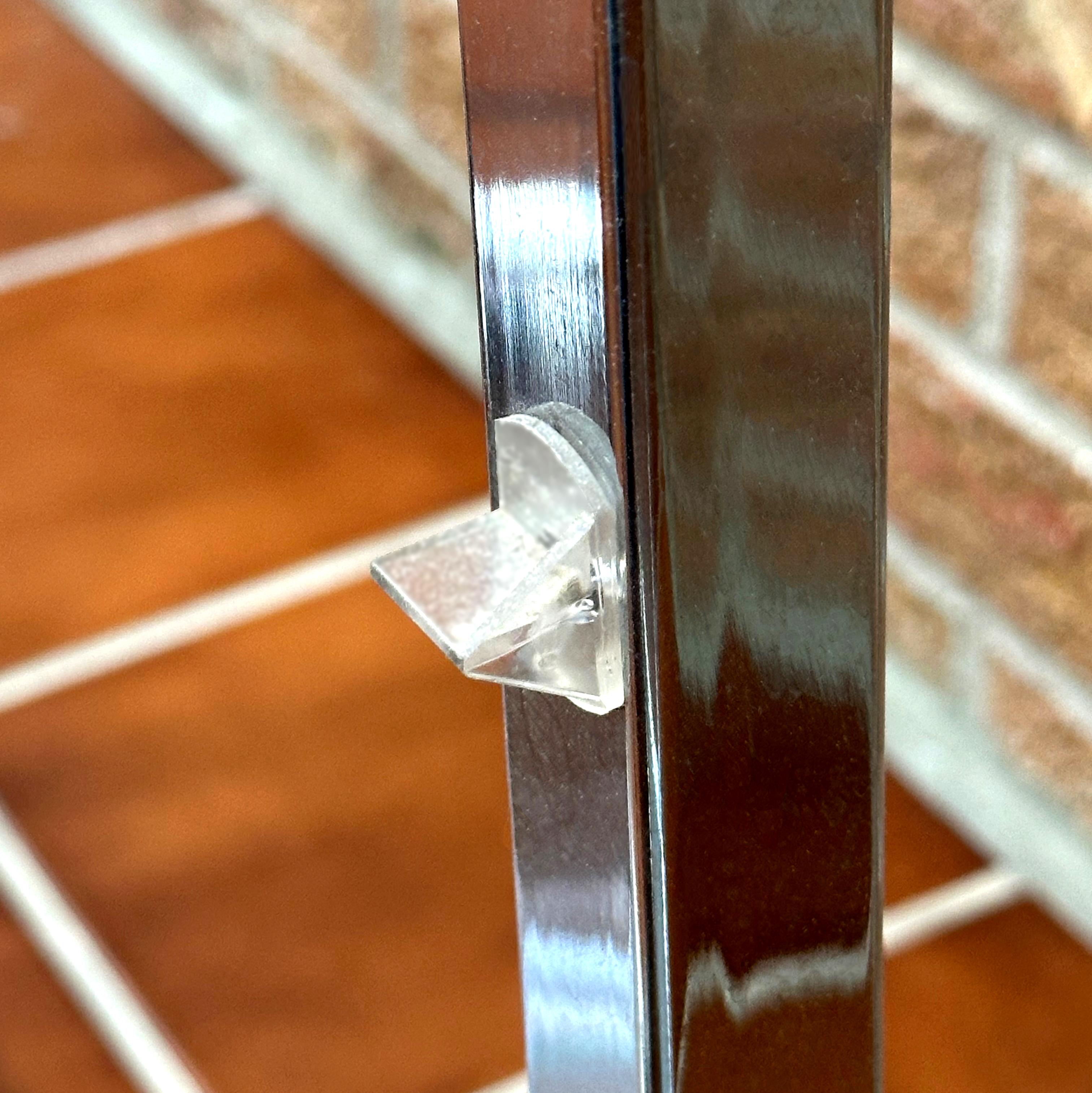 Konsolentisch aus Chromrohr und Glas (Ende des 20. Jahrhunderts) im Angebot
