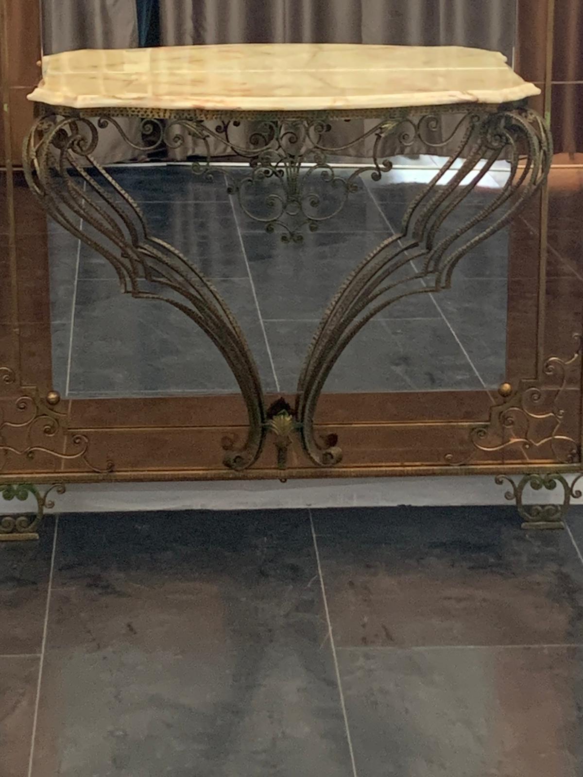 Milieu du XXe siècle Table console en fer forgé avec dossier en miroir par Pierluigi Colli, années 1950 en vente